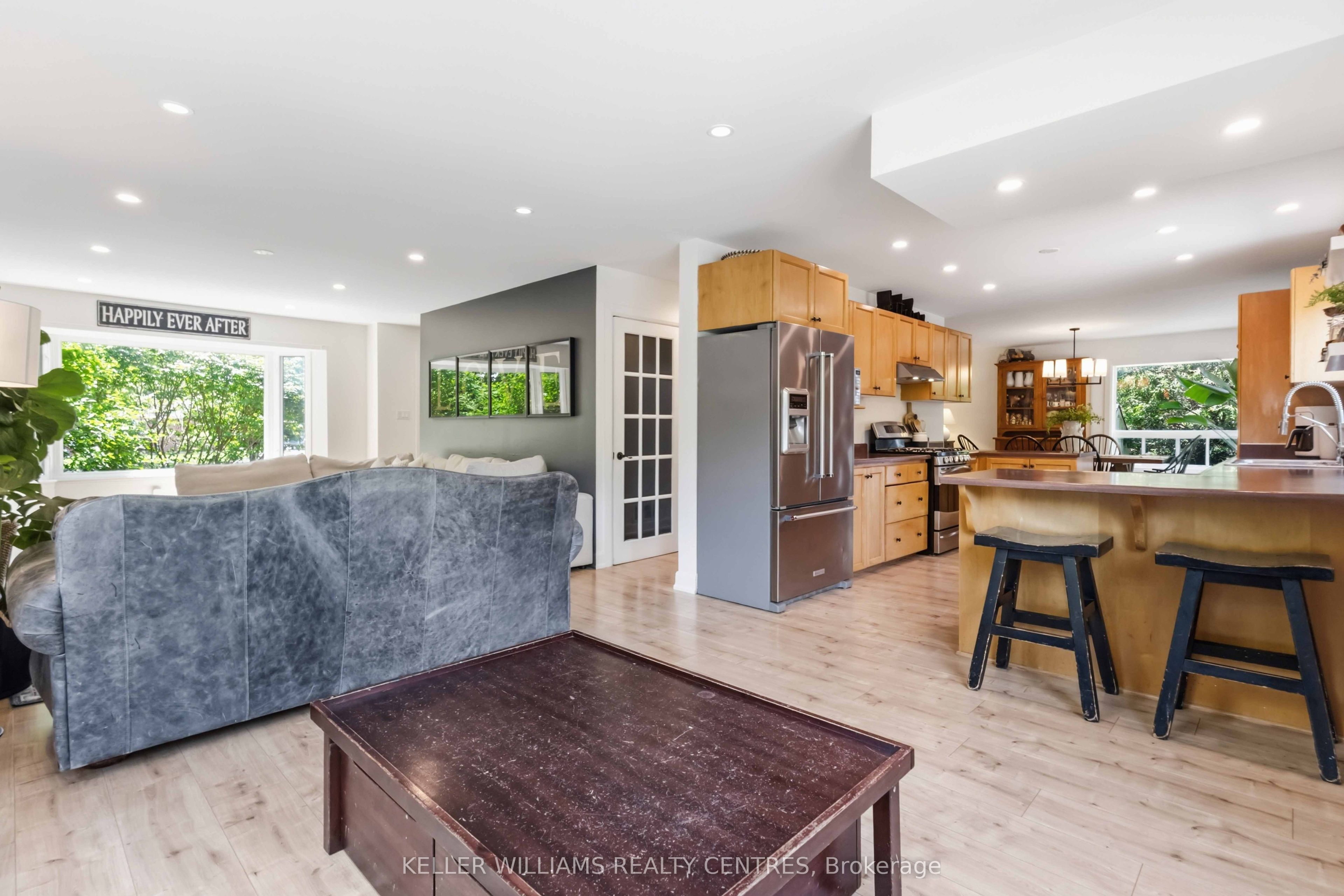 14 Centro Court Property Photo 8