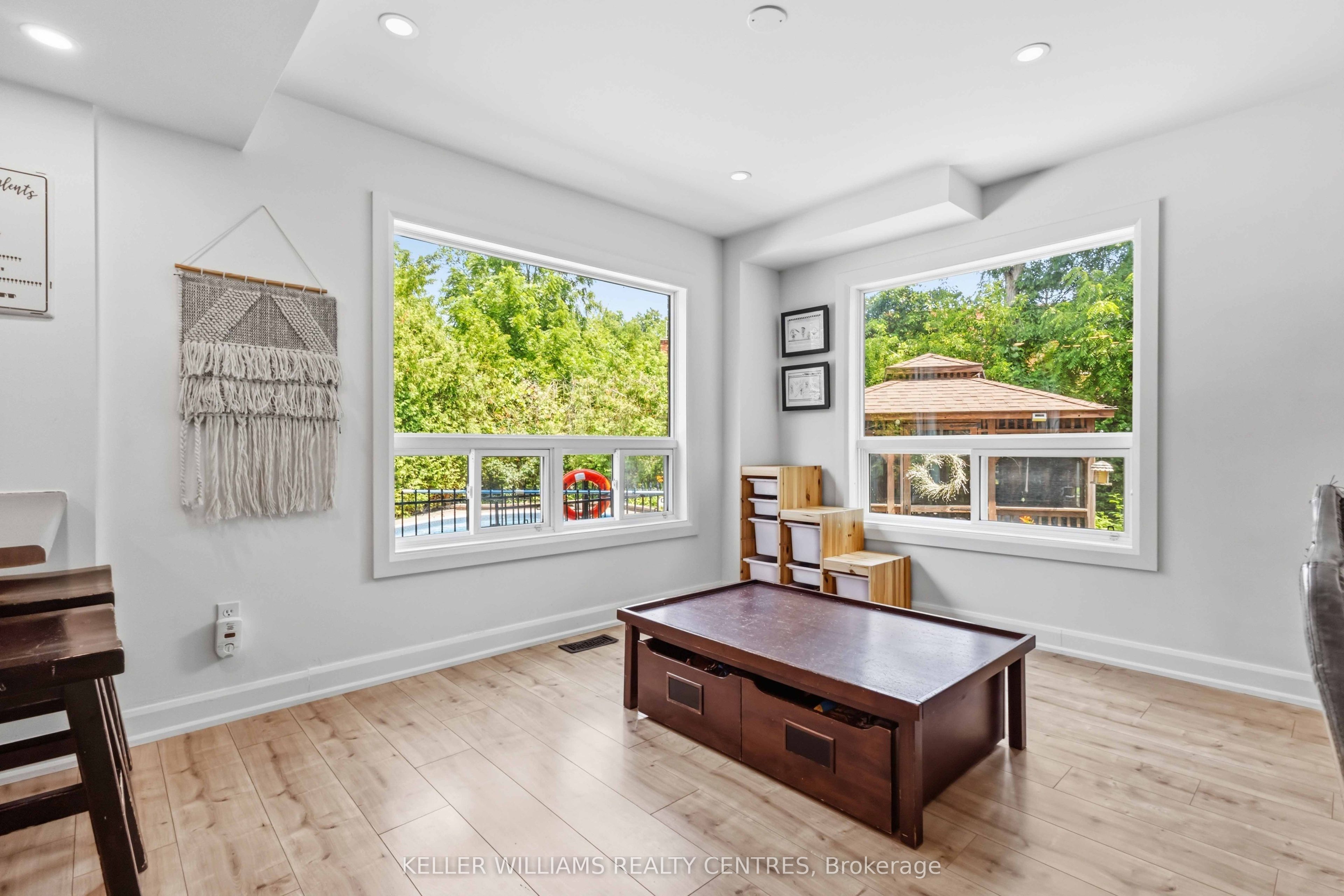 14 Centro Court Property Photo 9