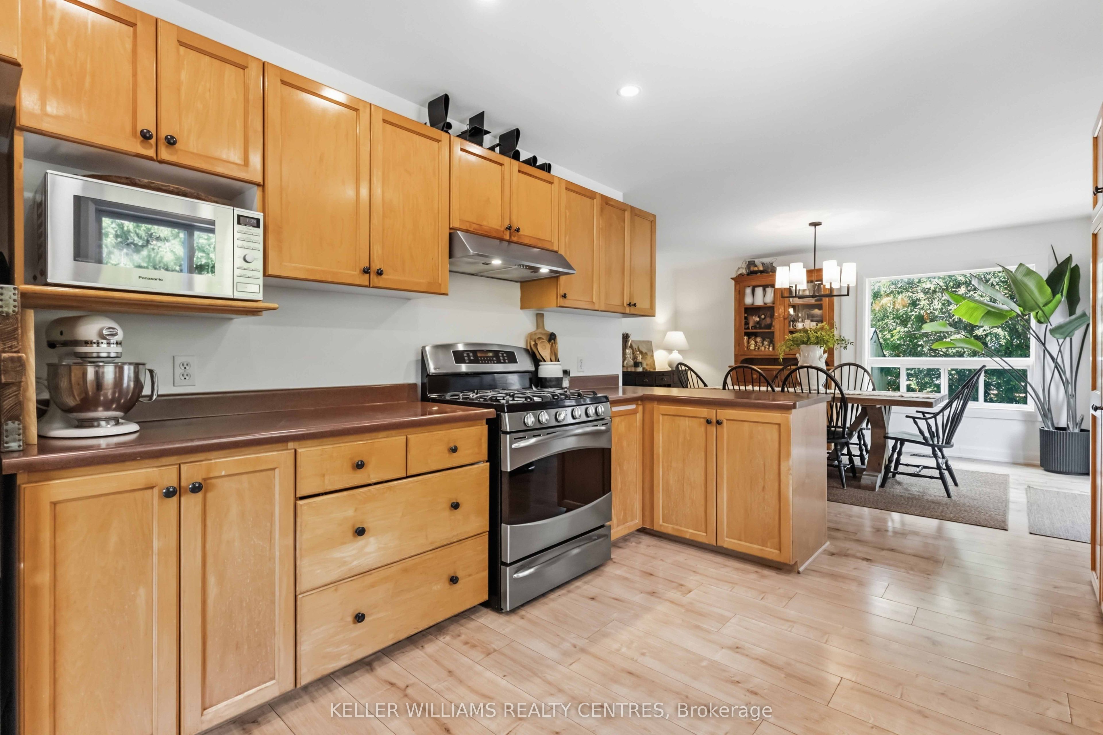 14 Centro Court Property Photo 12