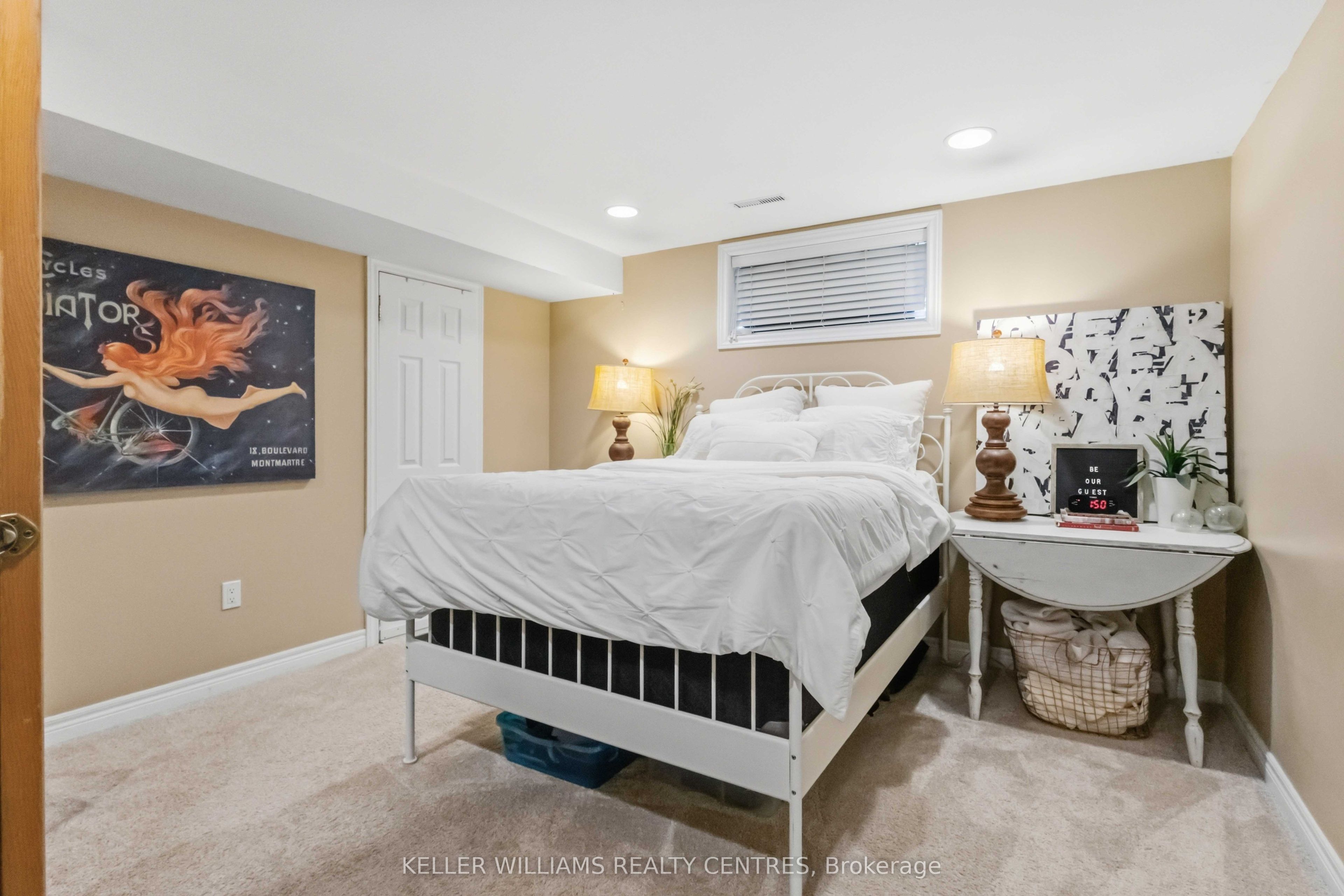 14 Centro Court Property Photo 28
