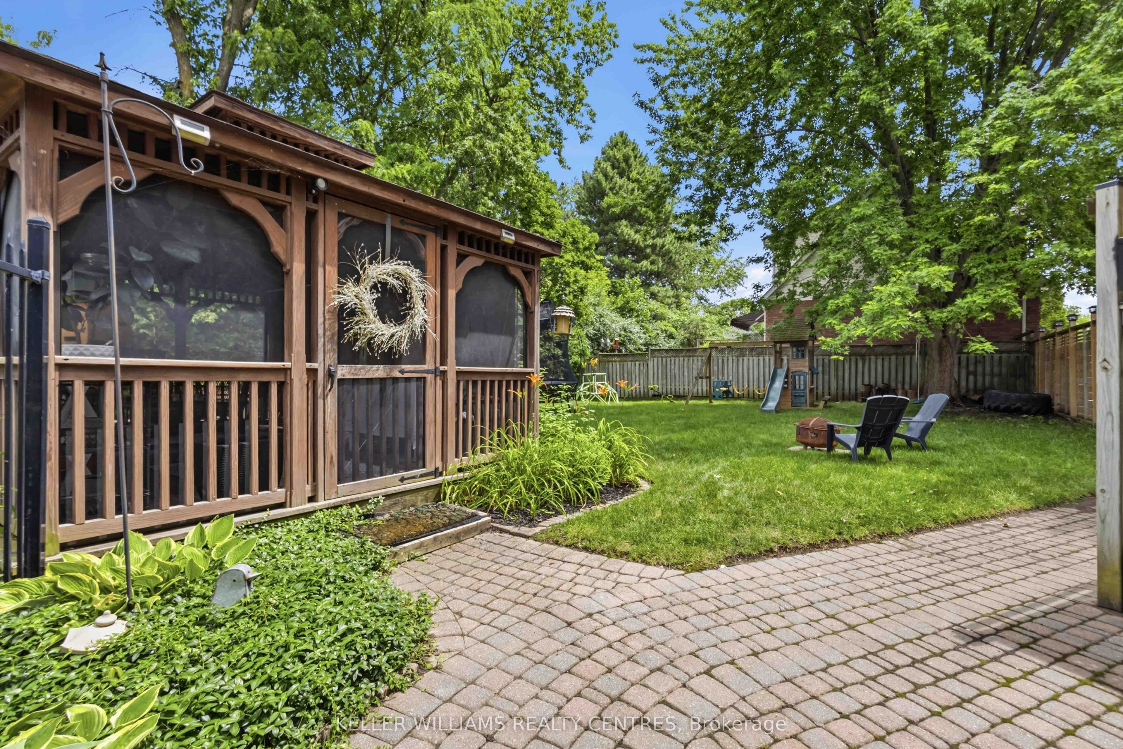 14 Centro Court Property Photo 31