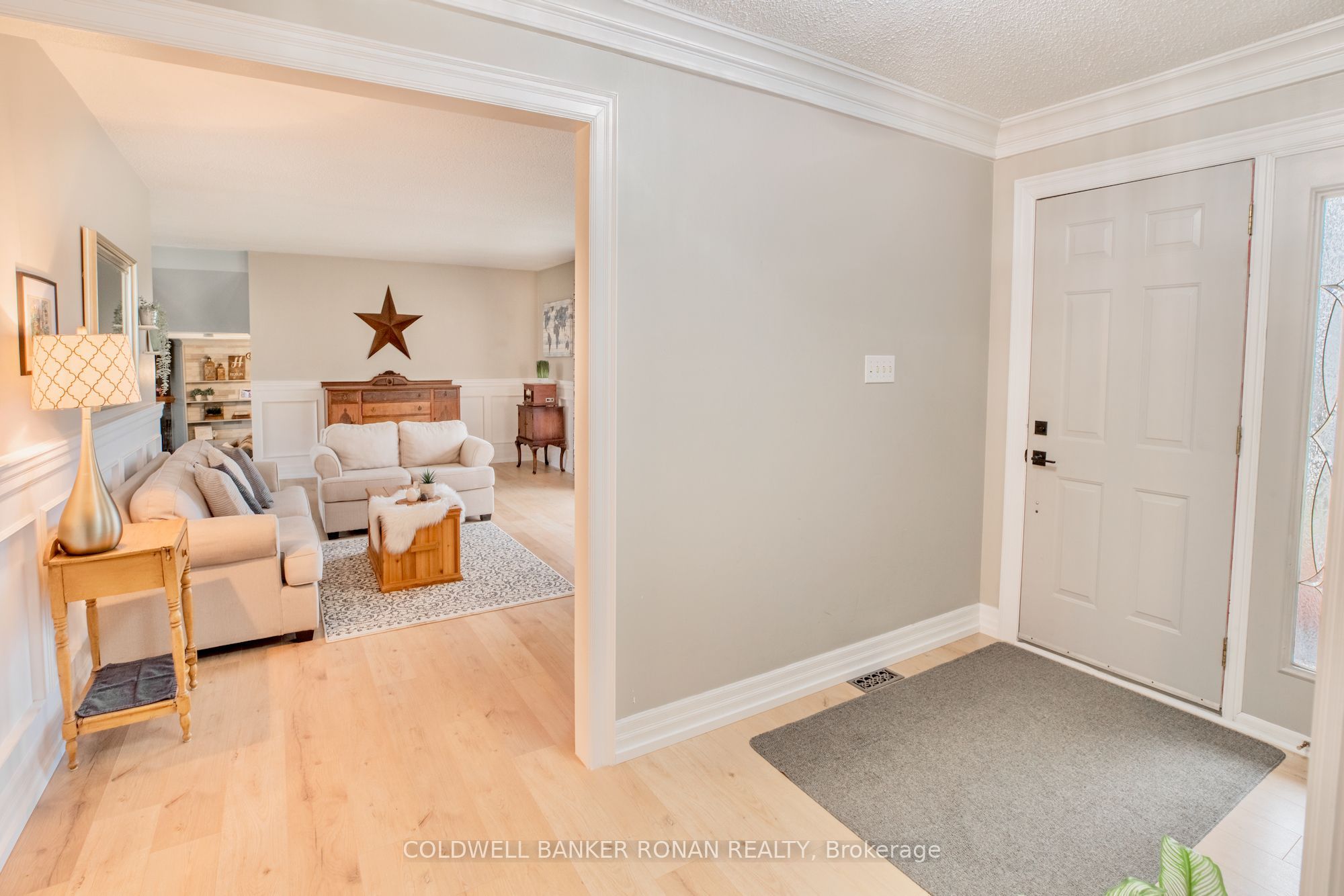 7157 5th Line Property Photo 6