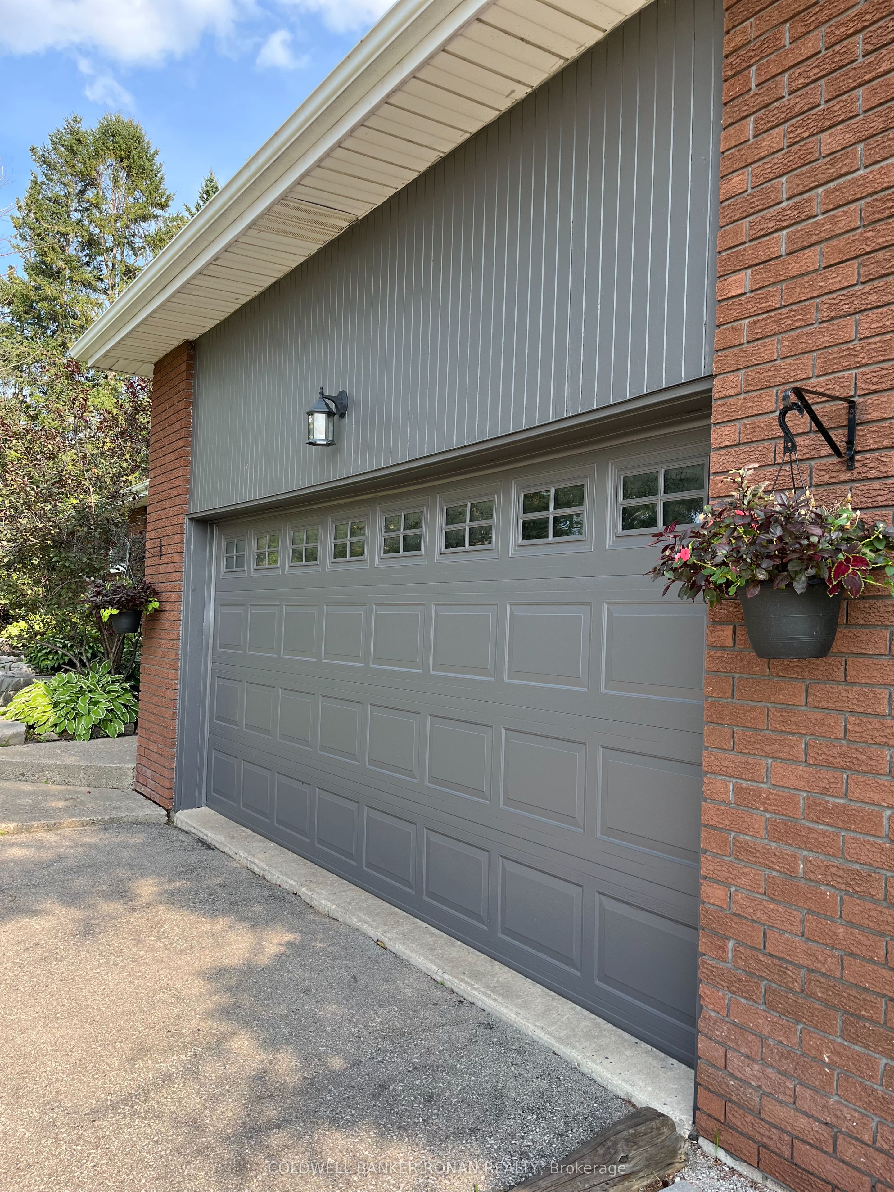 7157 5th Line Property Photo 45