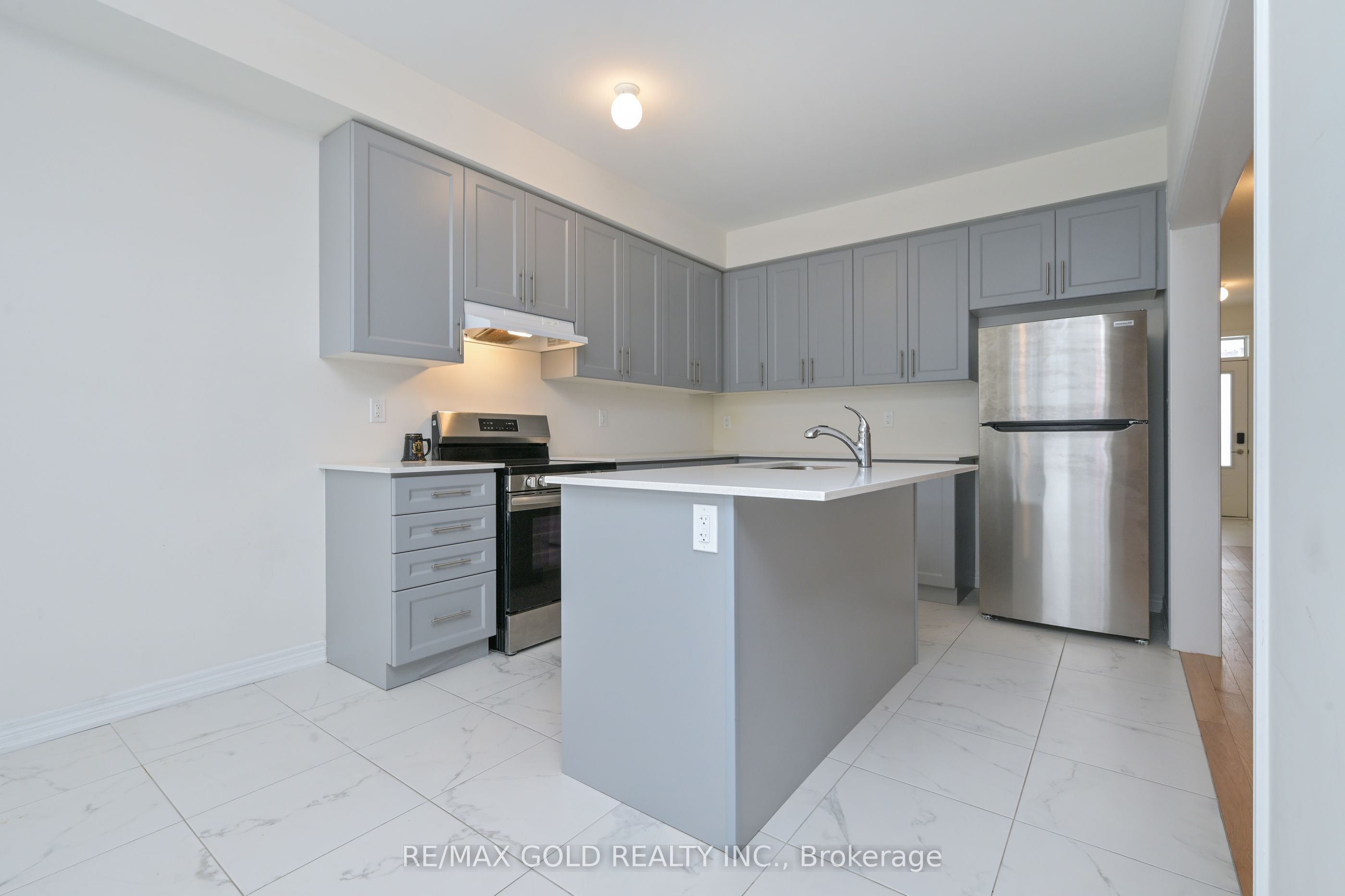 1345 Davis Loop Property Photo 13
