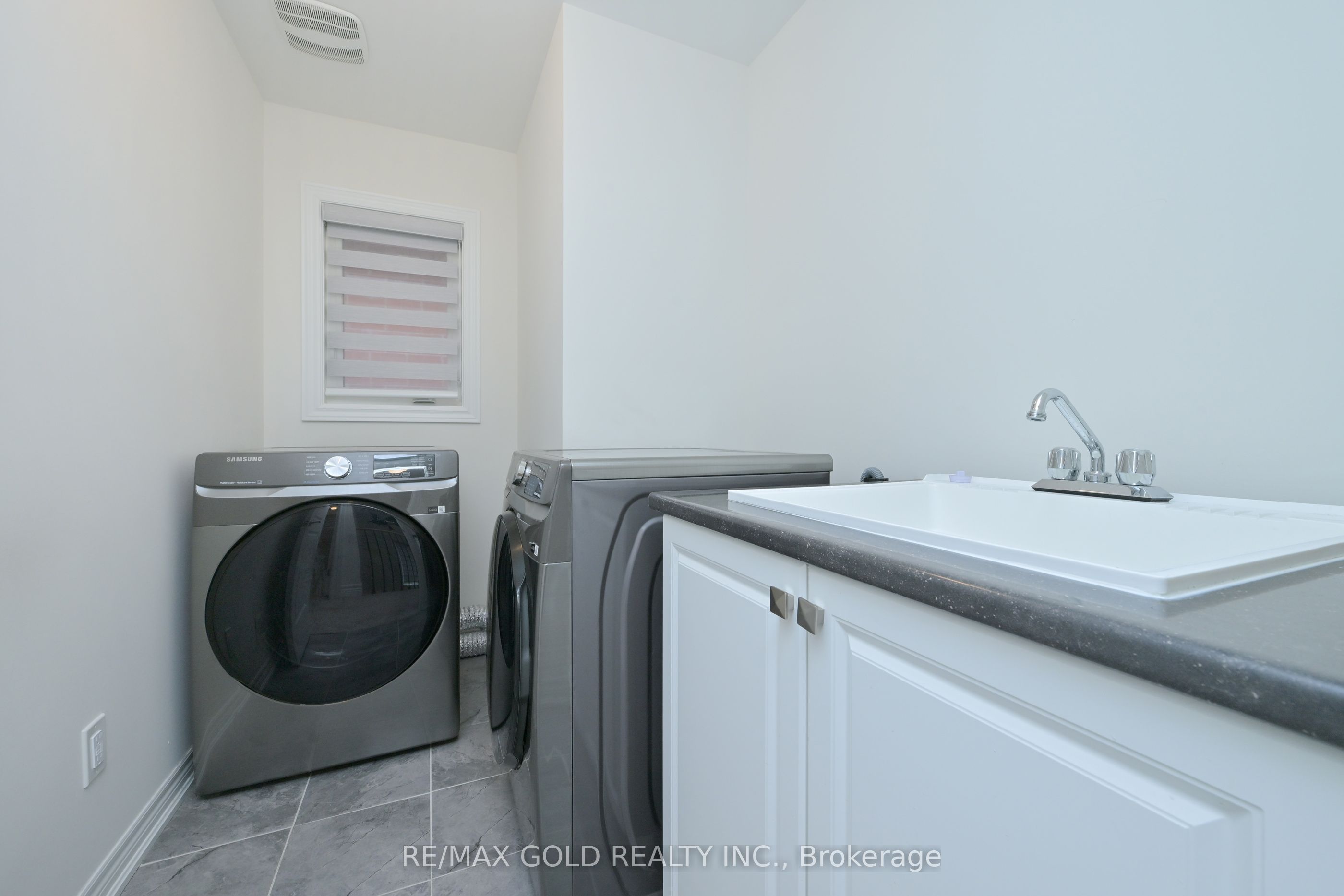1345 Davis Loop Property Photo 25