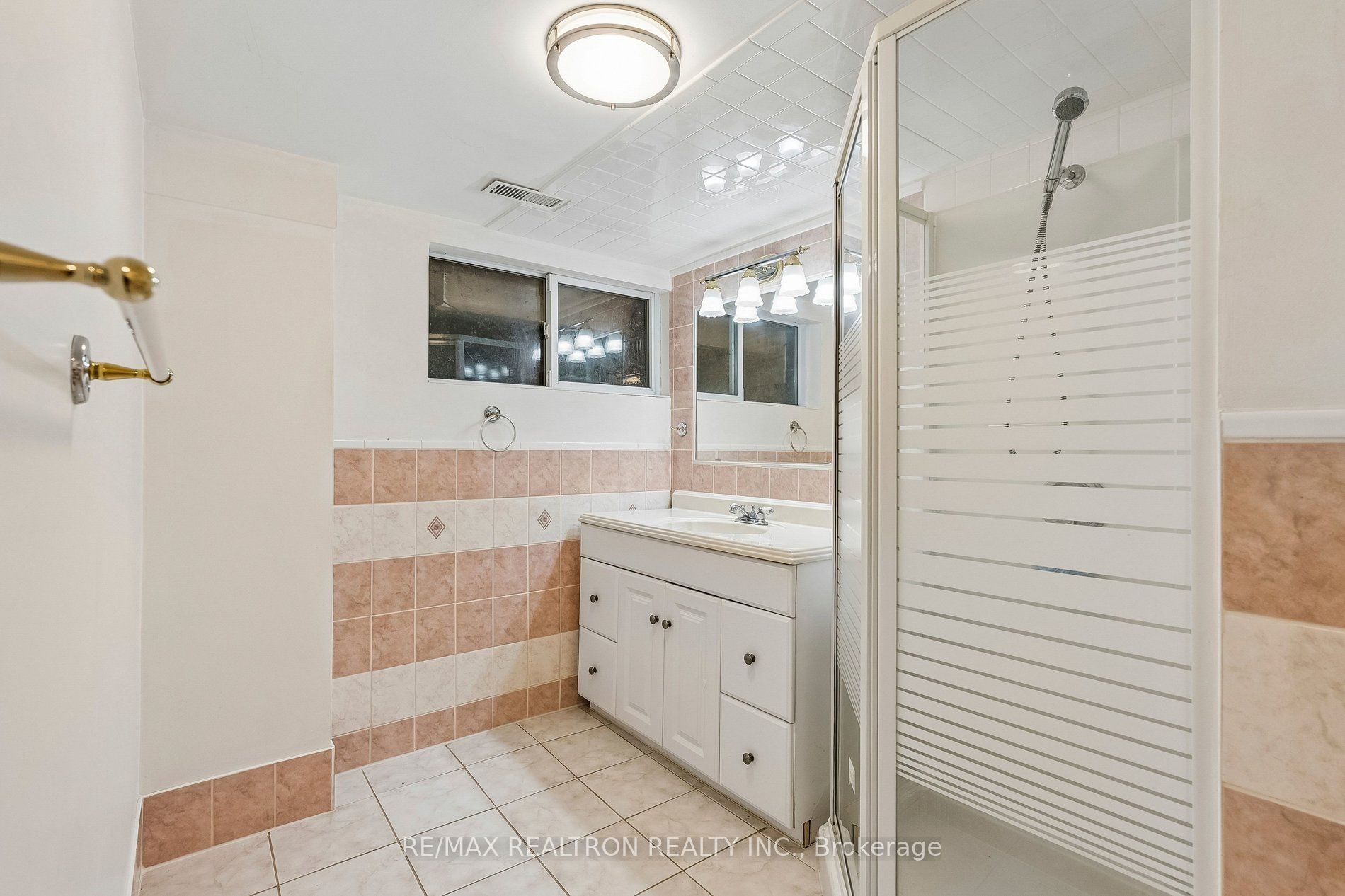 957 Janette Street Property Photo 34