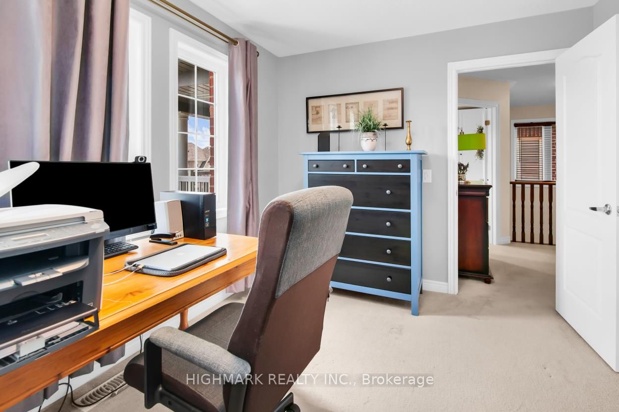 181 Emma Broadbent Court Property Photo 29