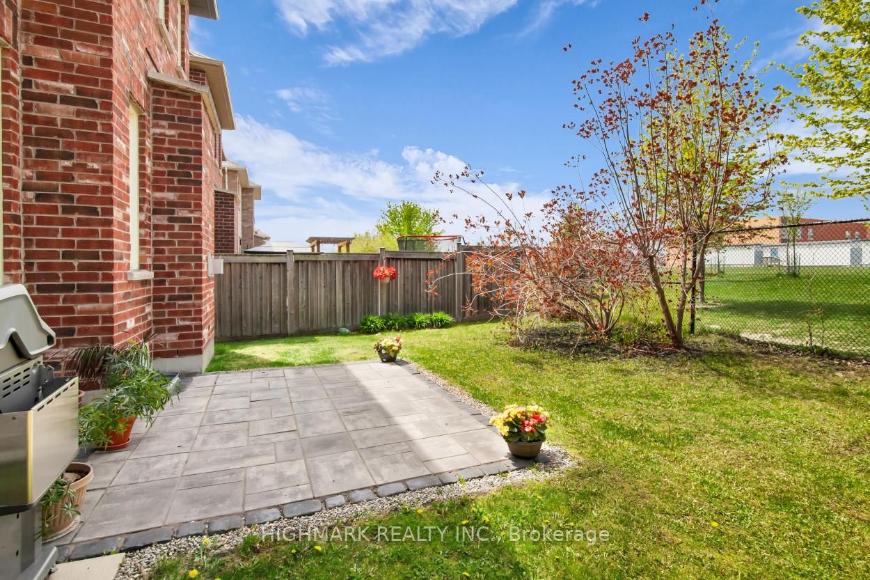 181 Emma Broadbent Court Property Photo 34