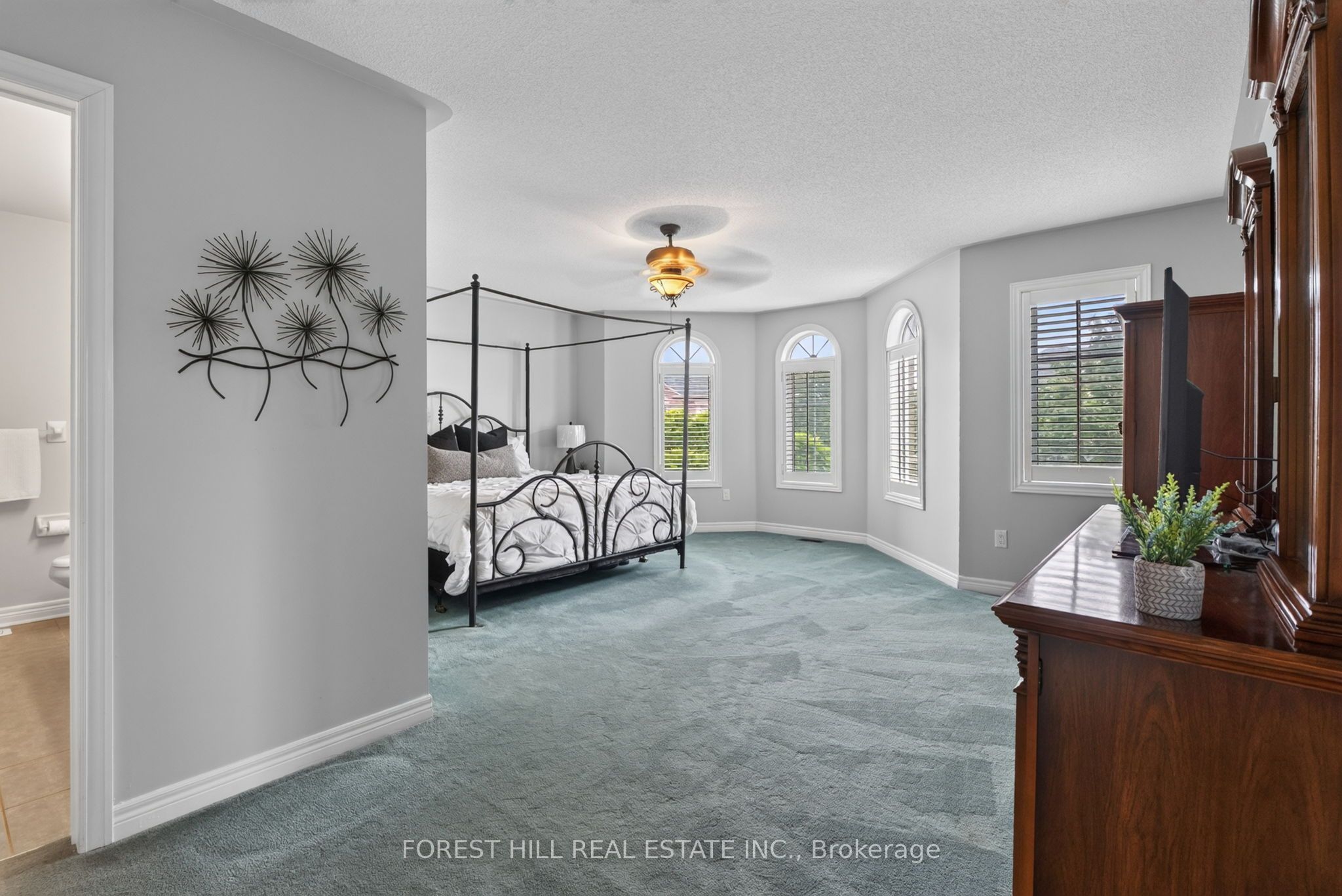 2 Foxfield Crescent Property Photo 17