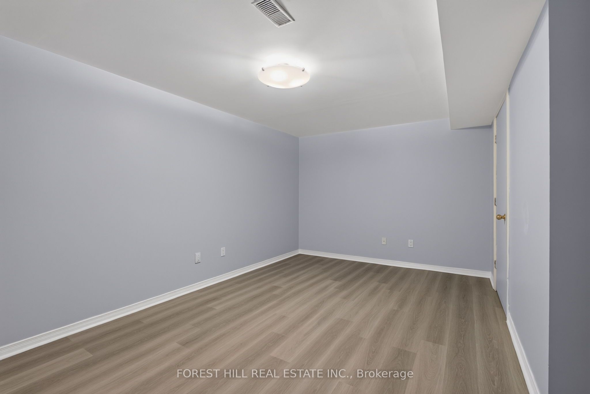 2 Foxfield Crescent Property Photo 31