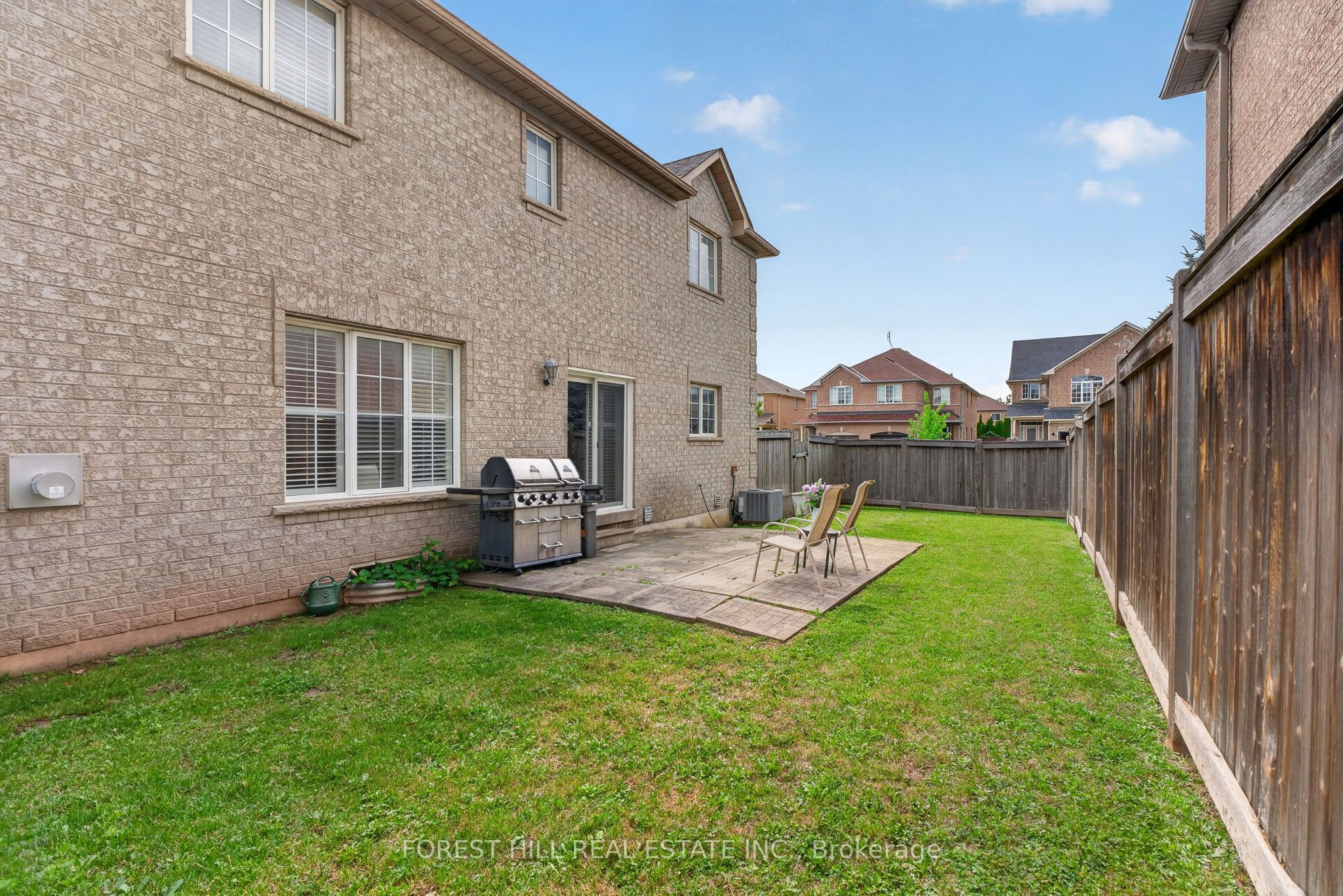2 Foxfield Crescent Property Photo 33