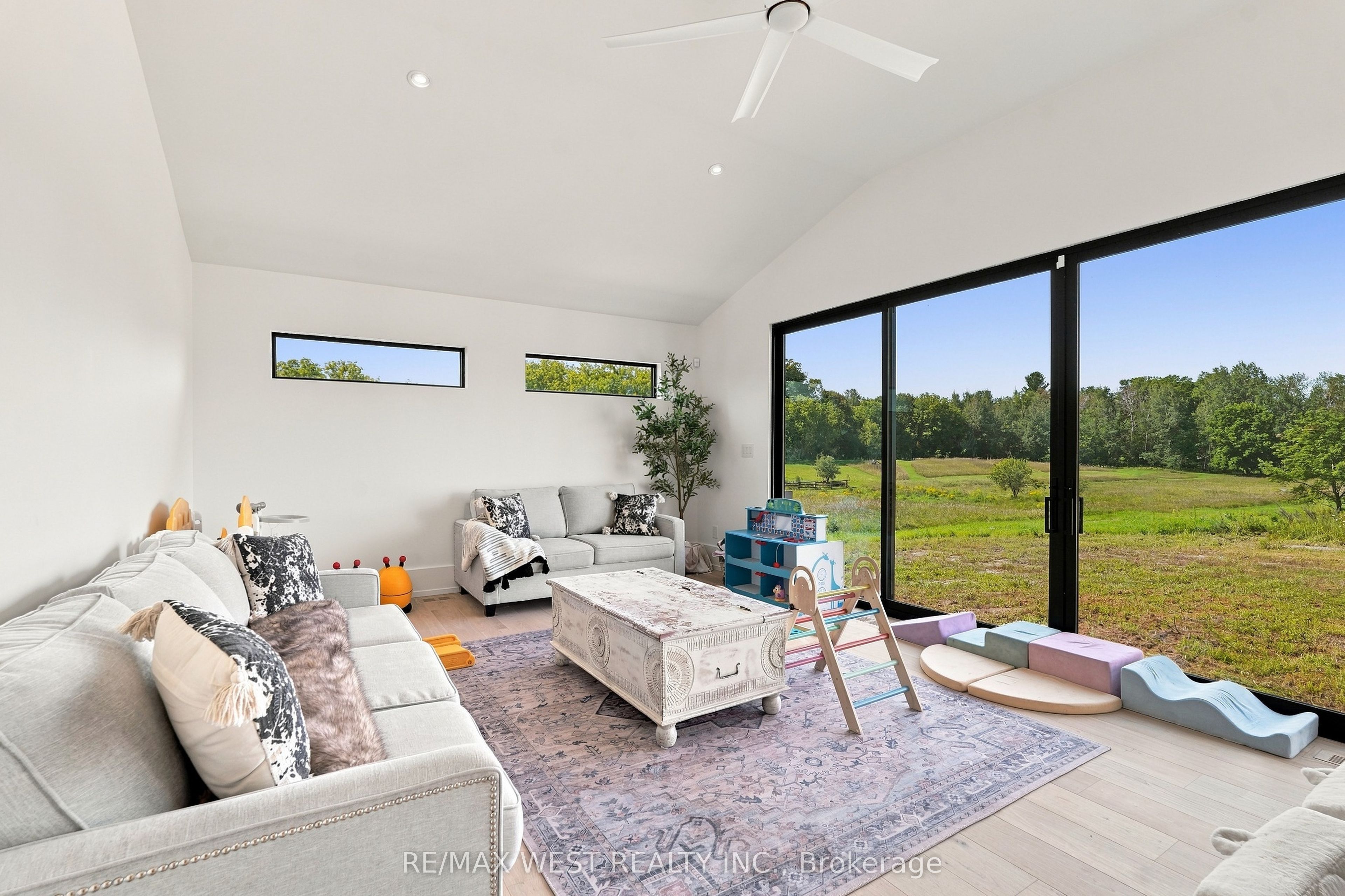 17050 Mccowan Road Property Photo 17