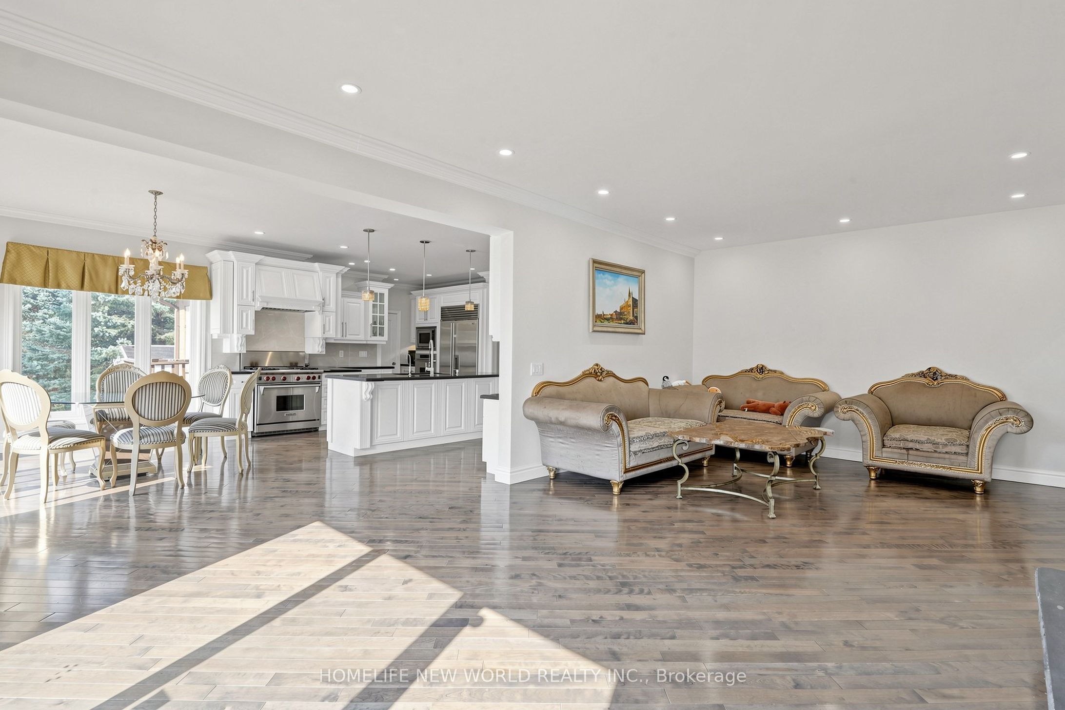 27 Walnut Glen Place Property Photo 12