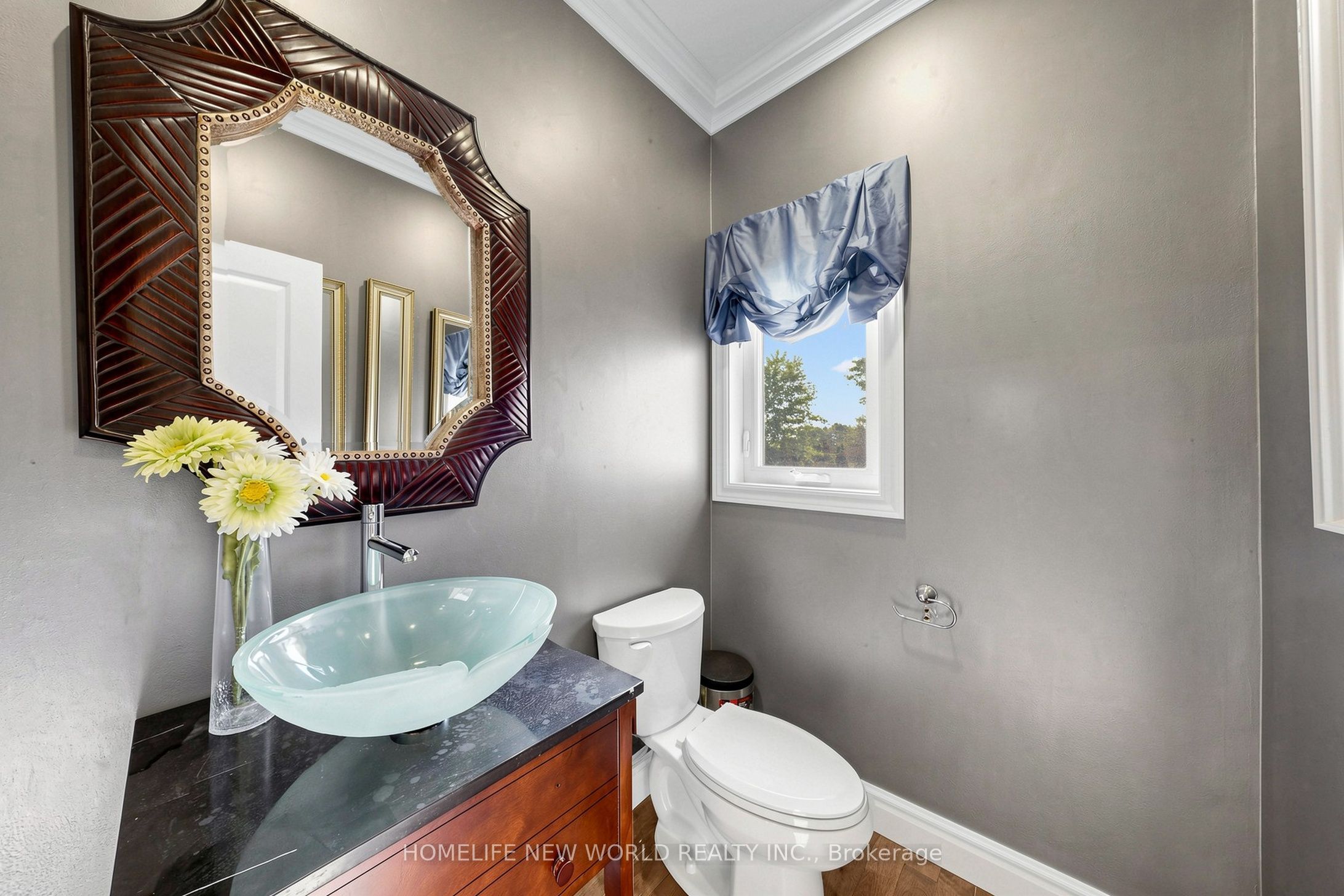 27 Walnut Glen Place Property Photo 22