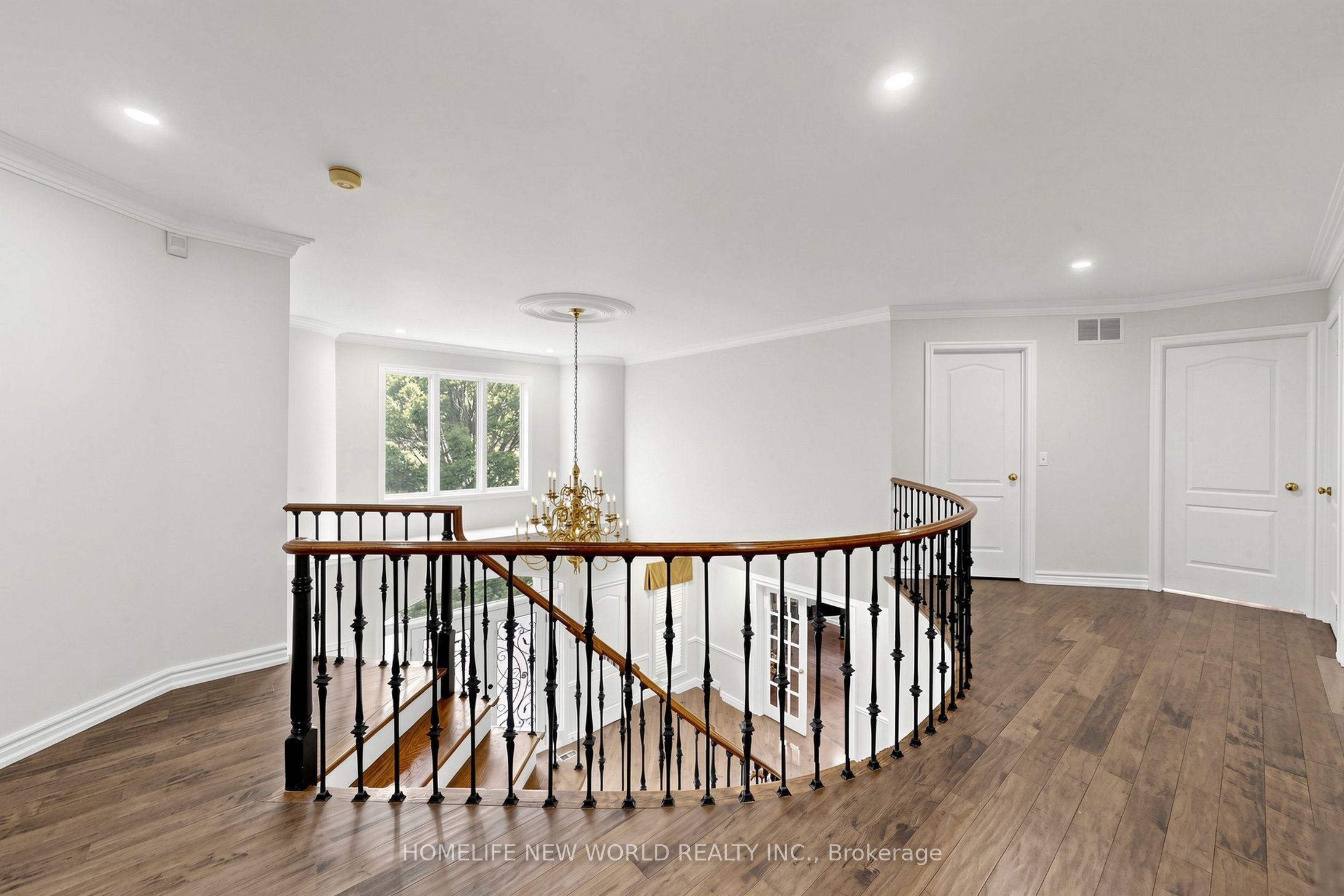 27 Walnut Glen Place Property Photo 24