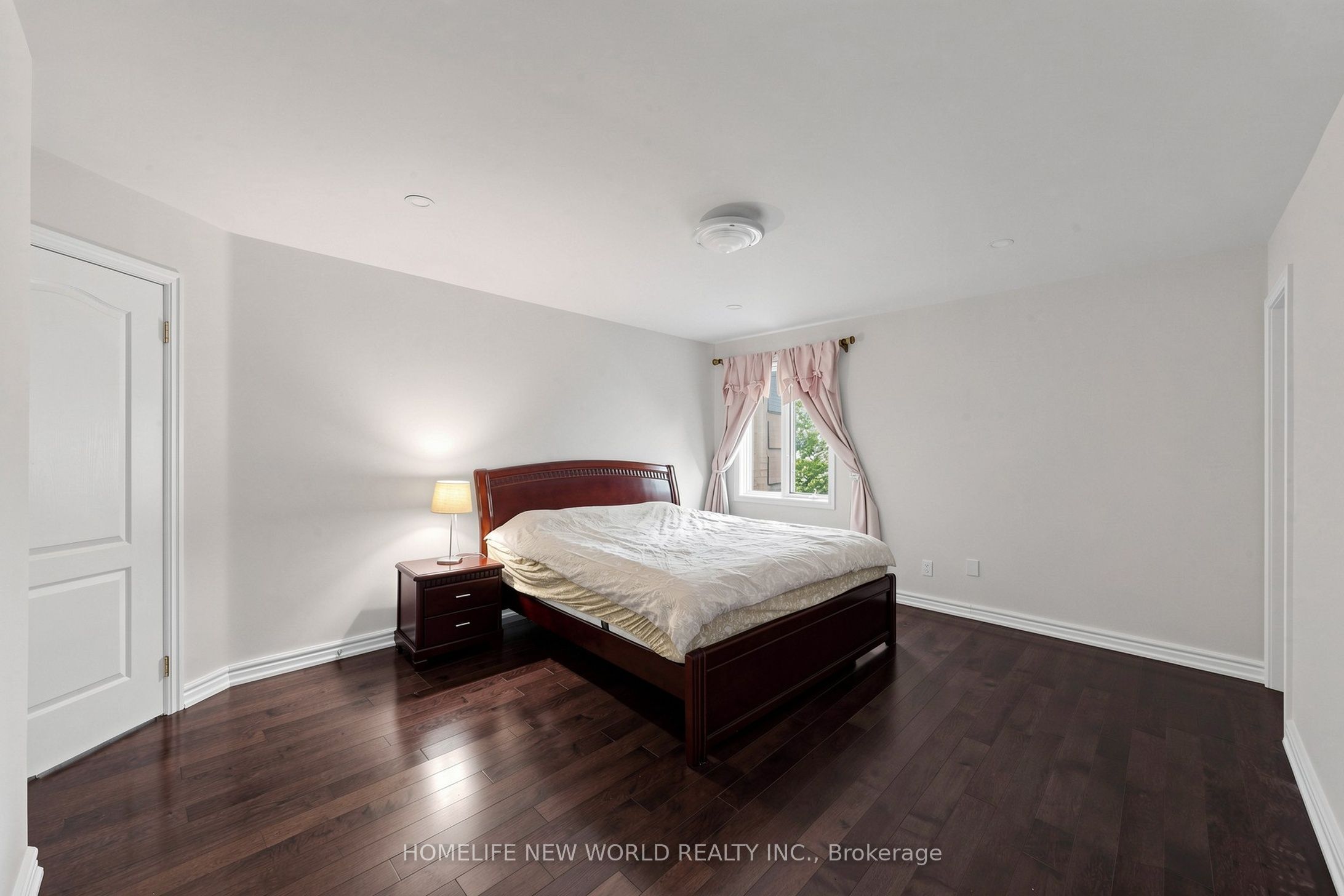 27 Walnut Glen Place Property Photo 34