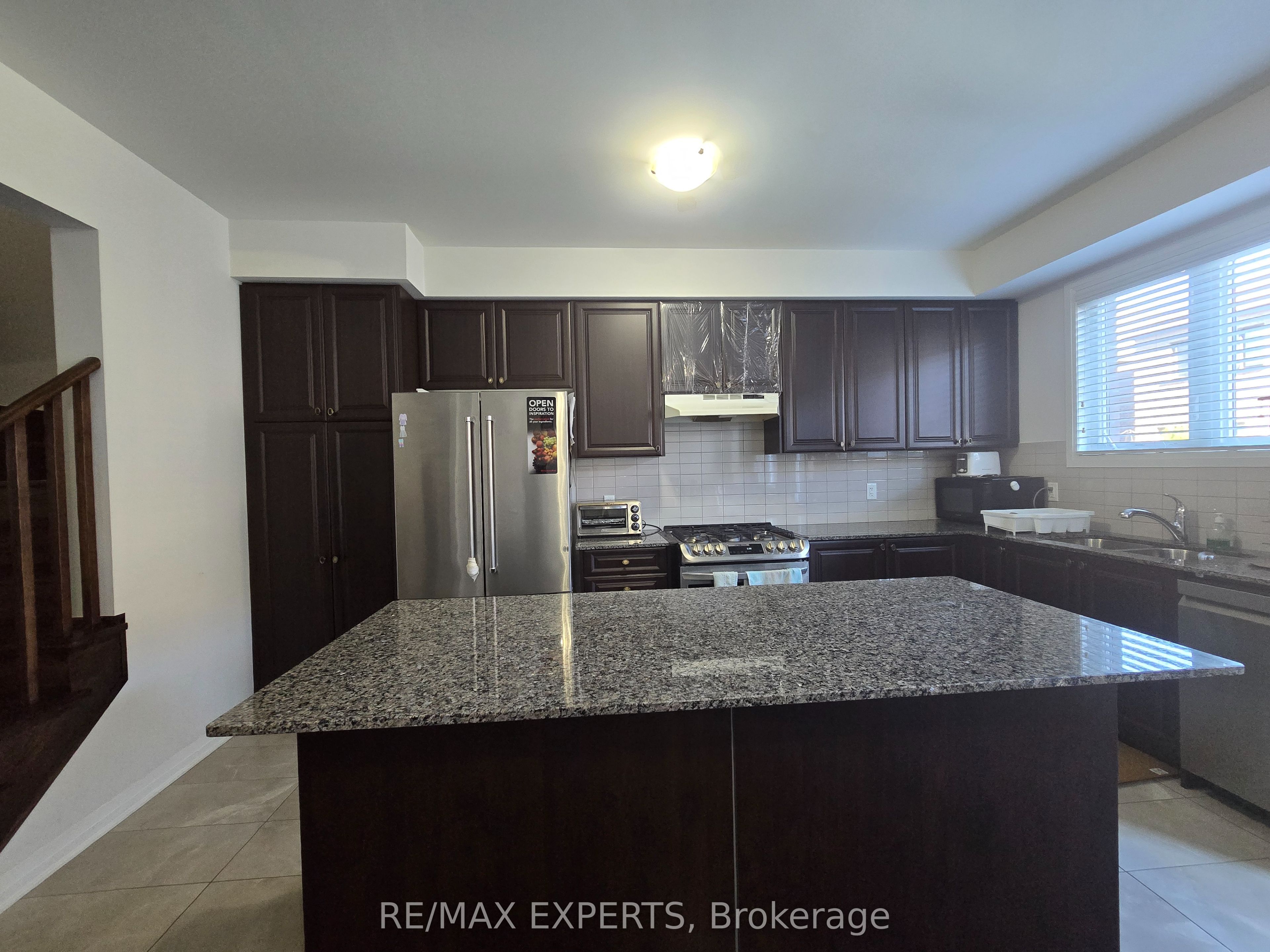 35 Landolfi Way Property Photo 5