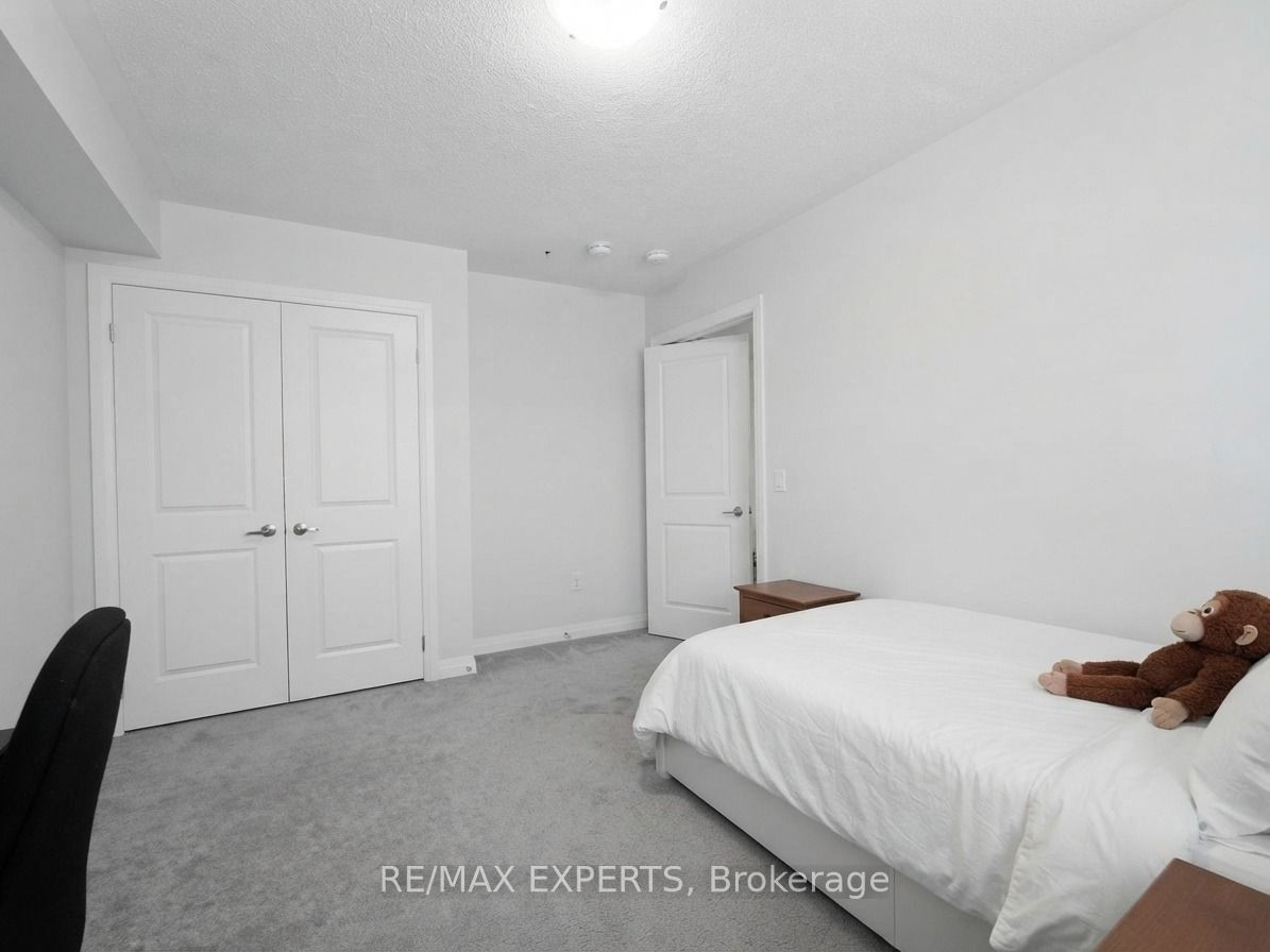 35 Landolfi Way Property Photo 8