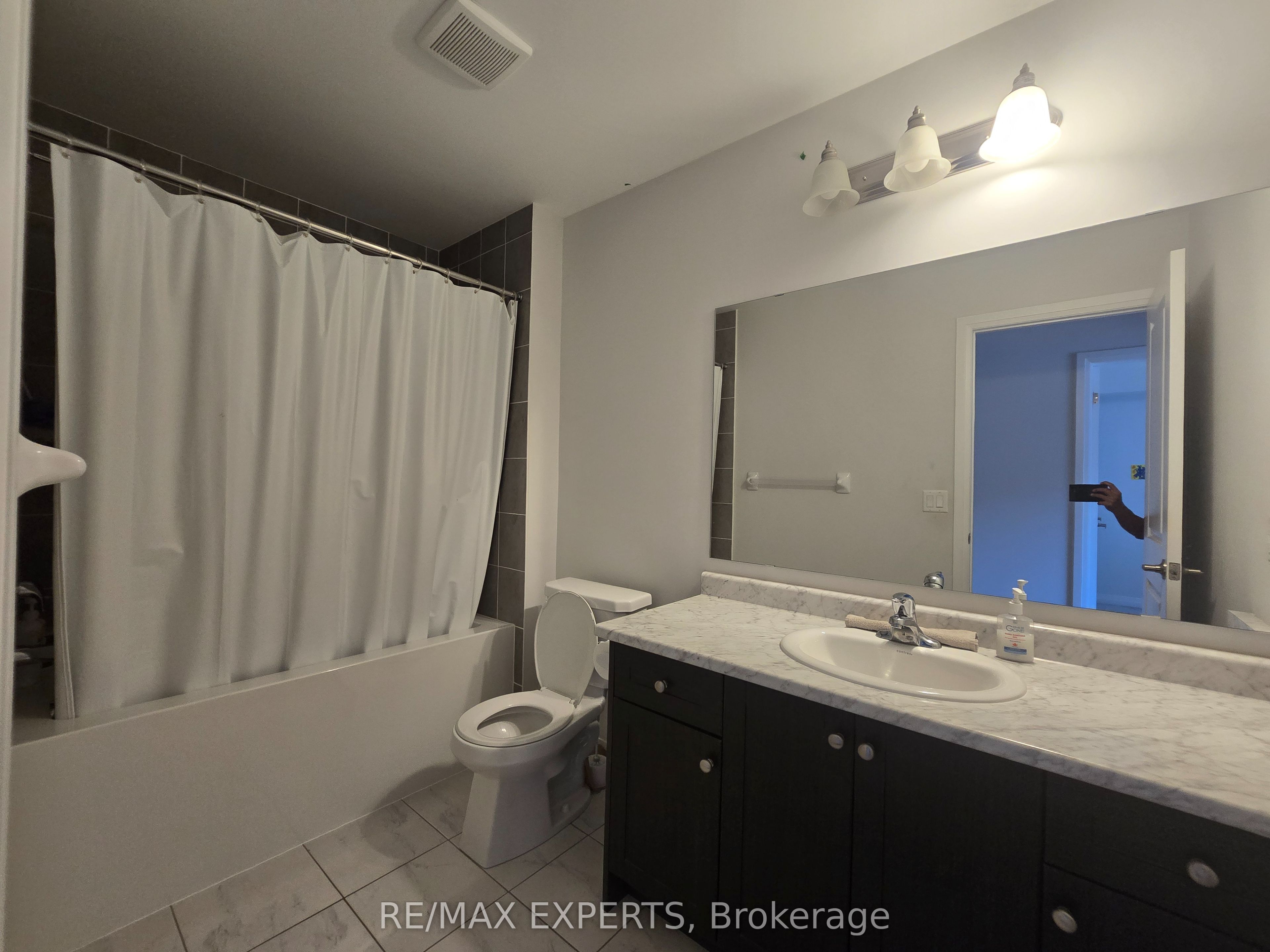 35 Landolfi Way Property Photo 12