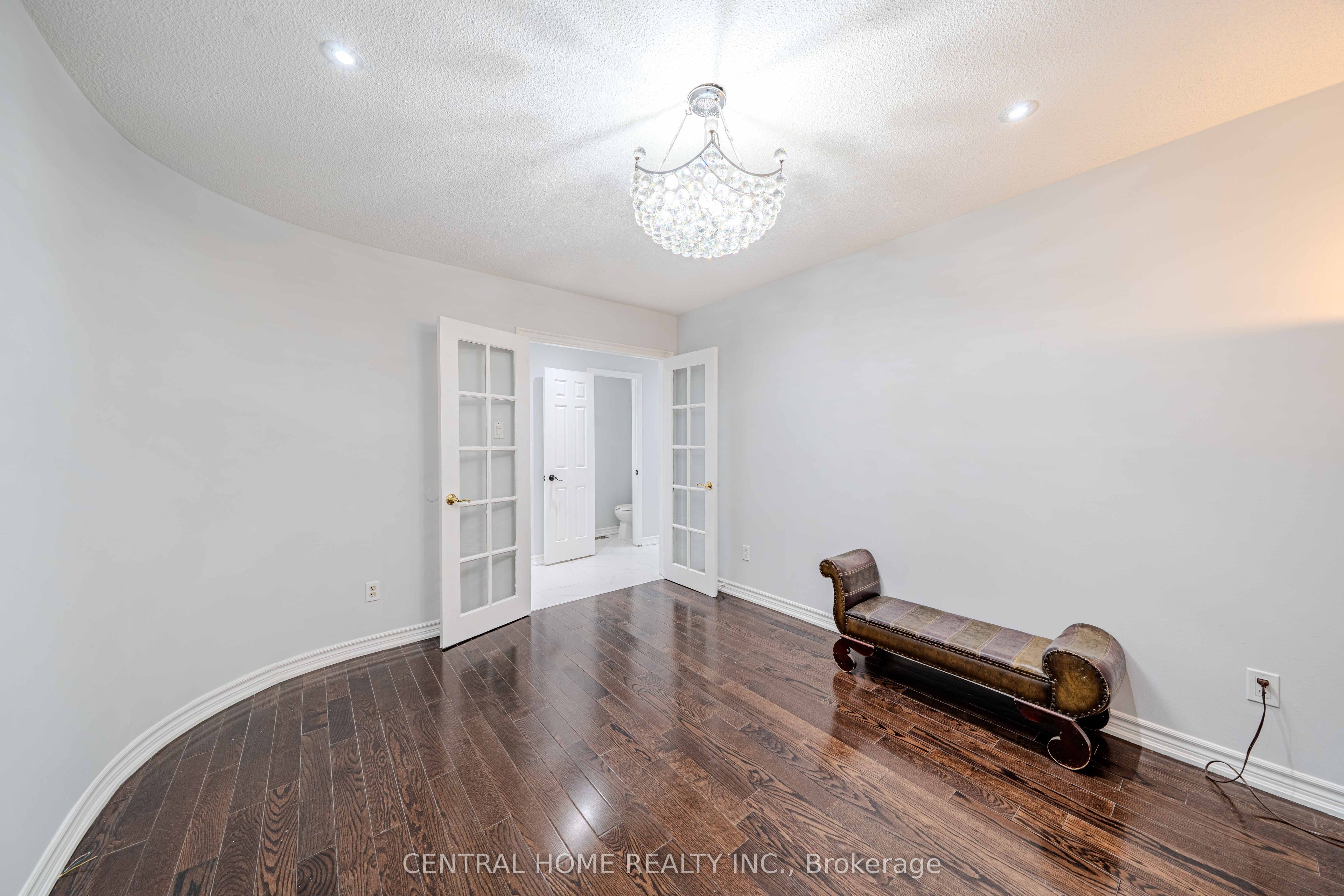 2 Noel Street Property Photo 9