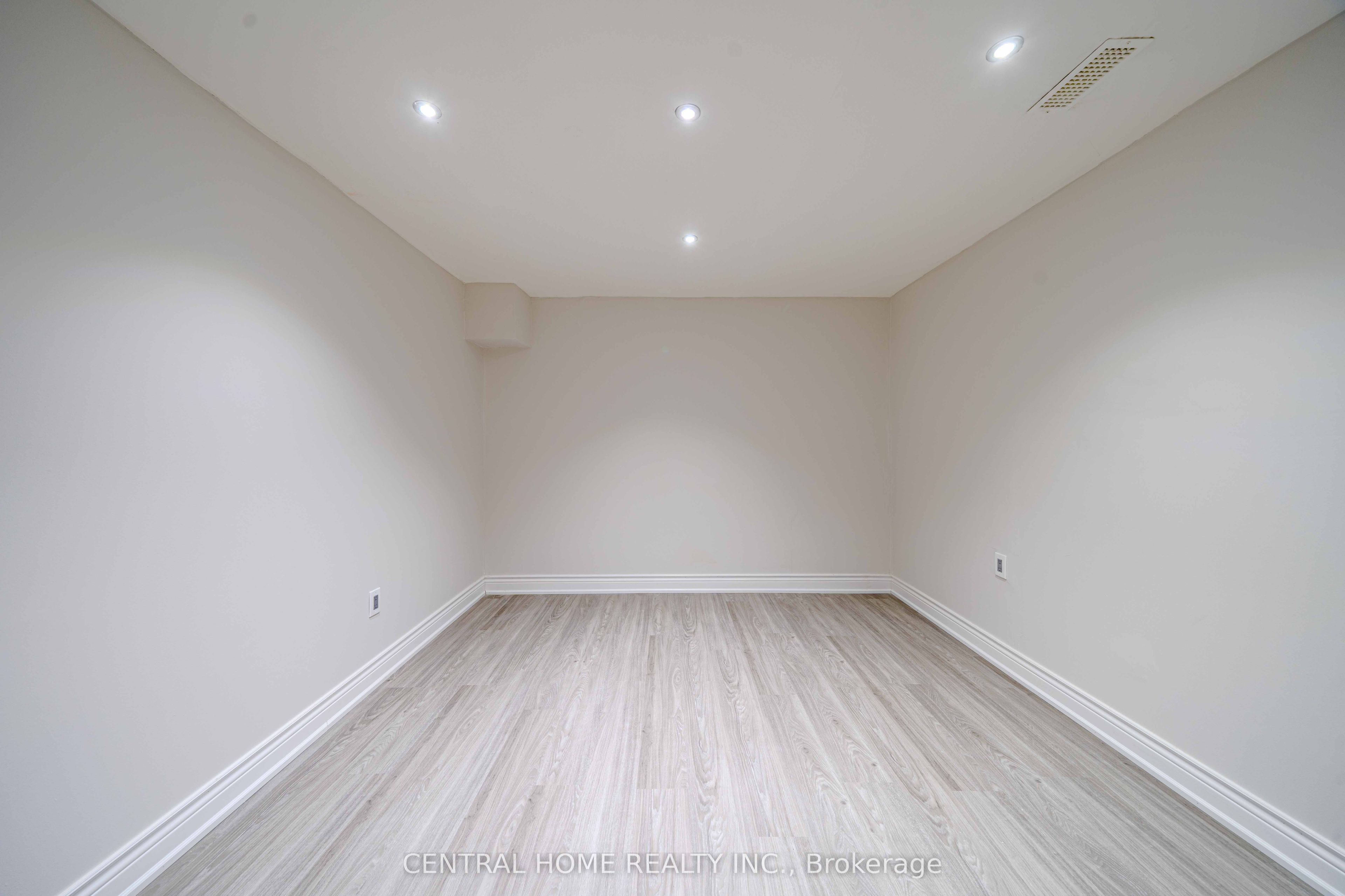 2 Noel Street Property Photo 23