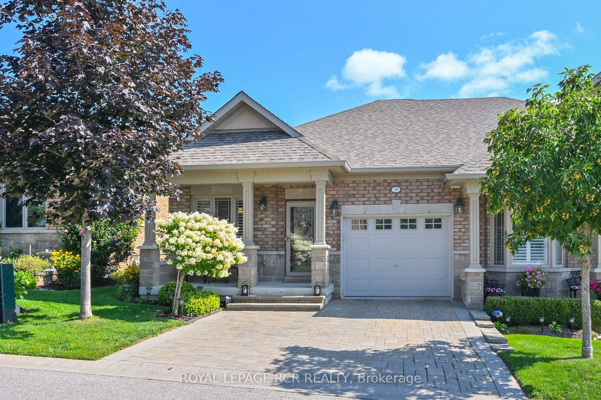 39 Westmount Drive Property Photo 1