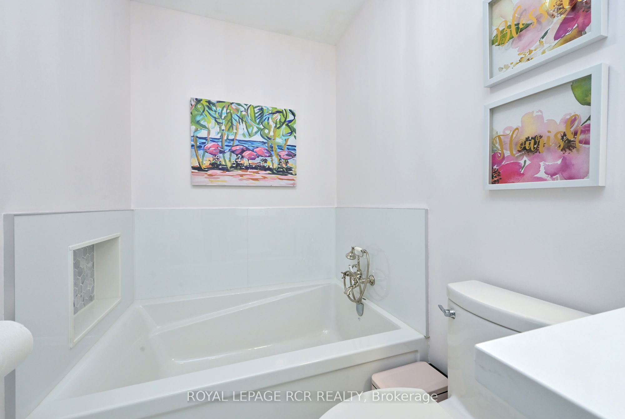 39 Westmount Drive Property Photo 17
