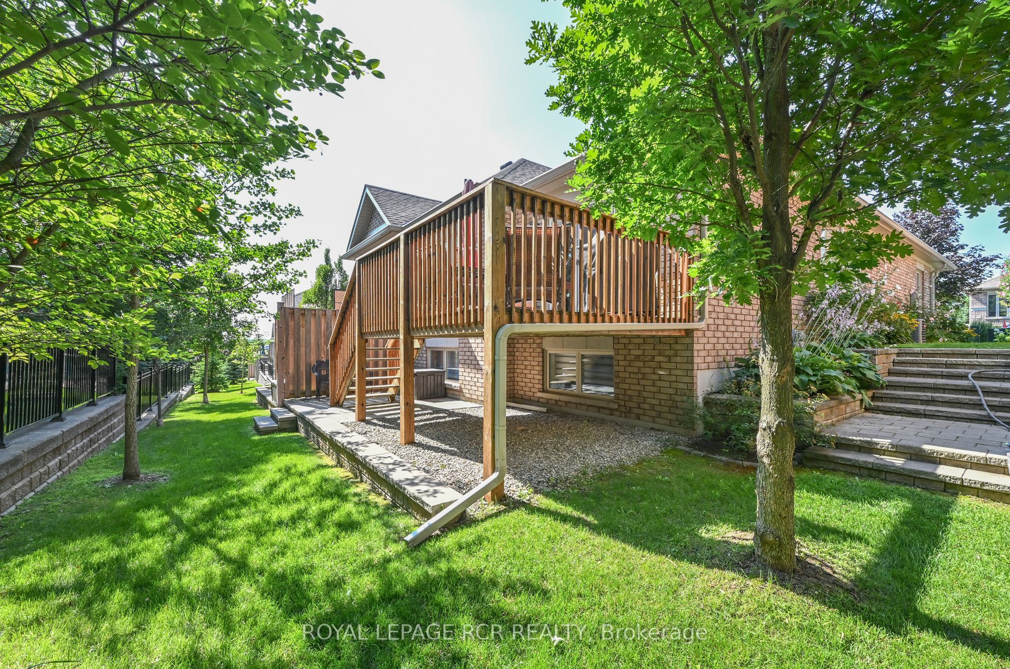 39 Westmount Drive Property Photo 32