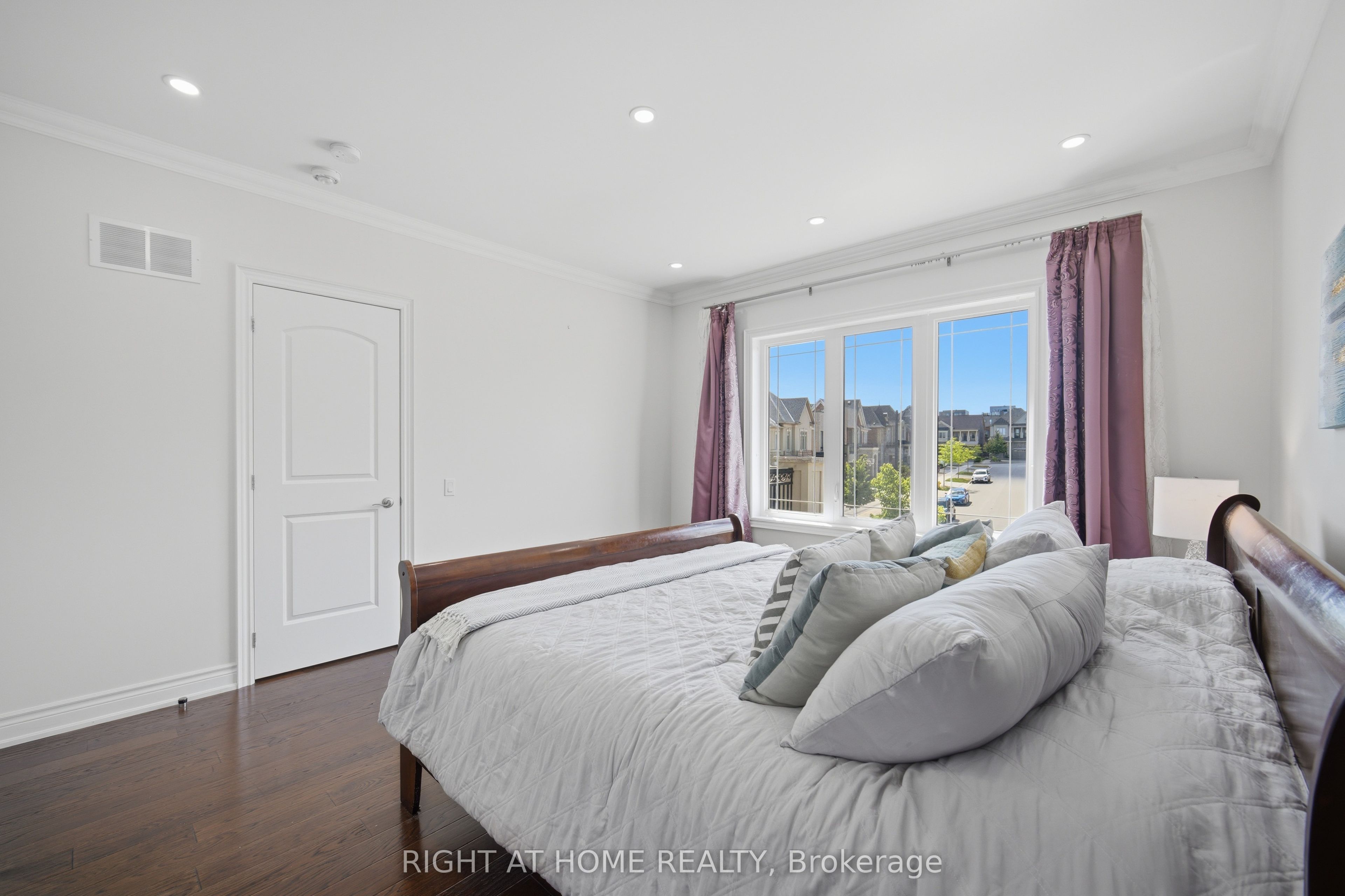 33 Keatley Drive Property Photo 27