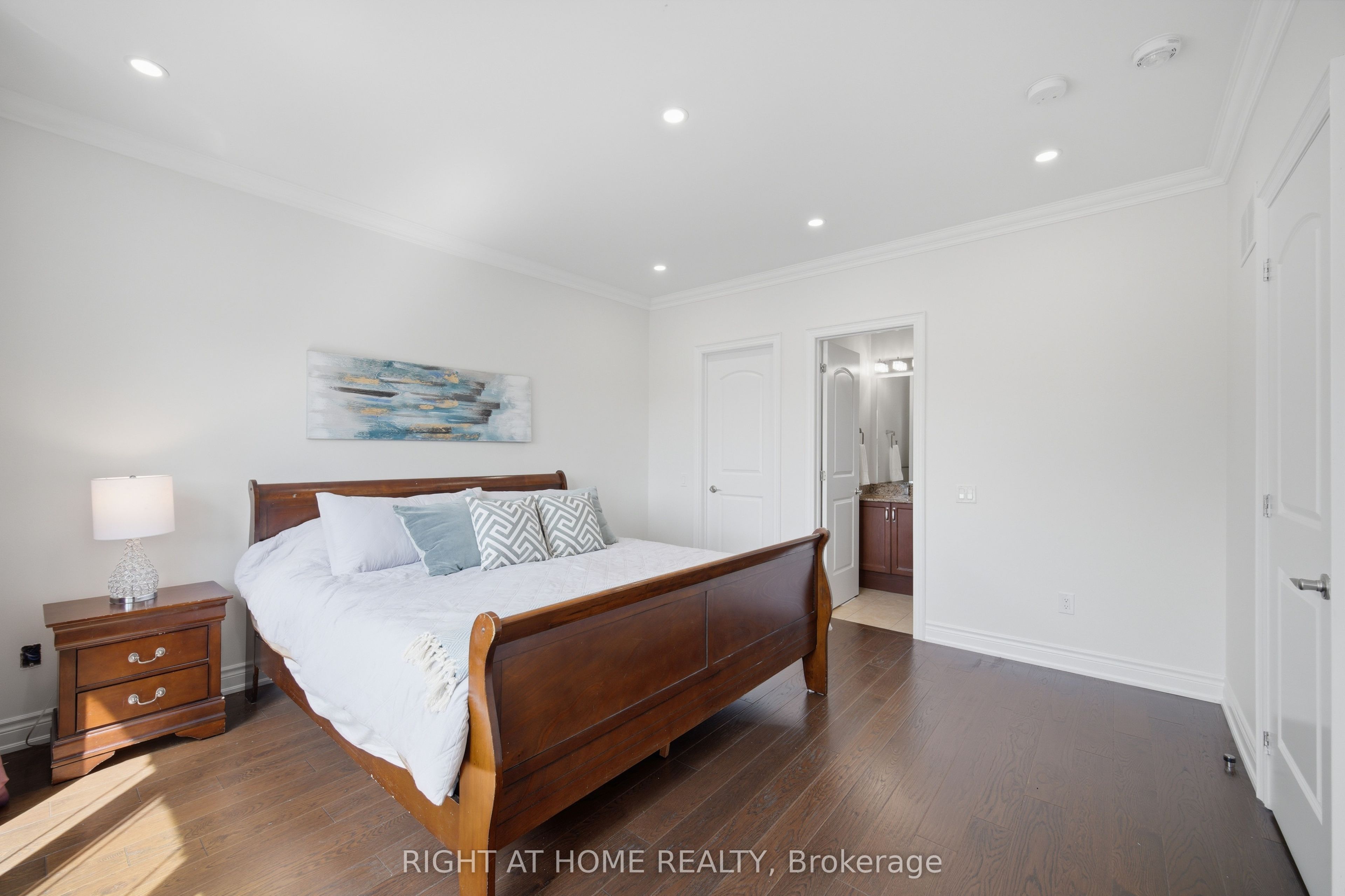 33 Keatley Drive Property Photo 28