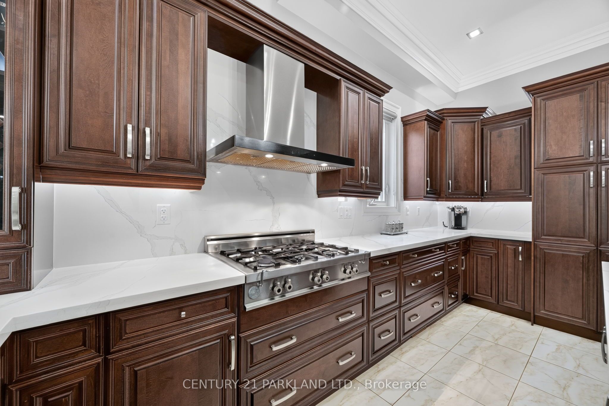 101 Elgin Mills Road W Property Photo 6