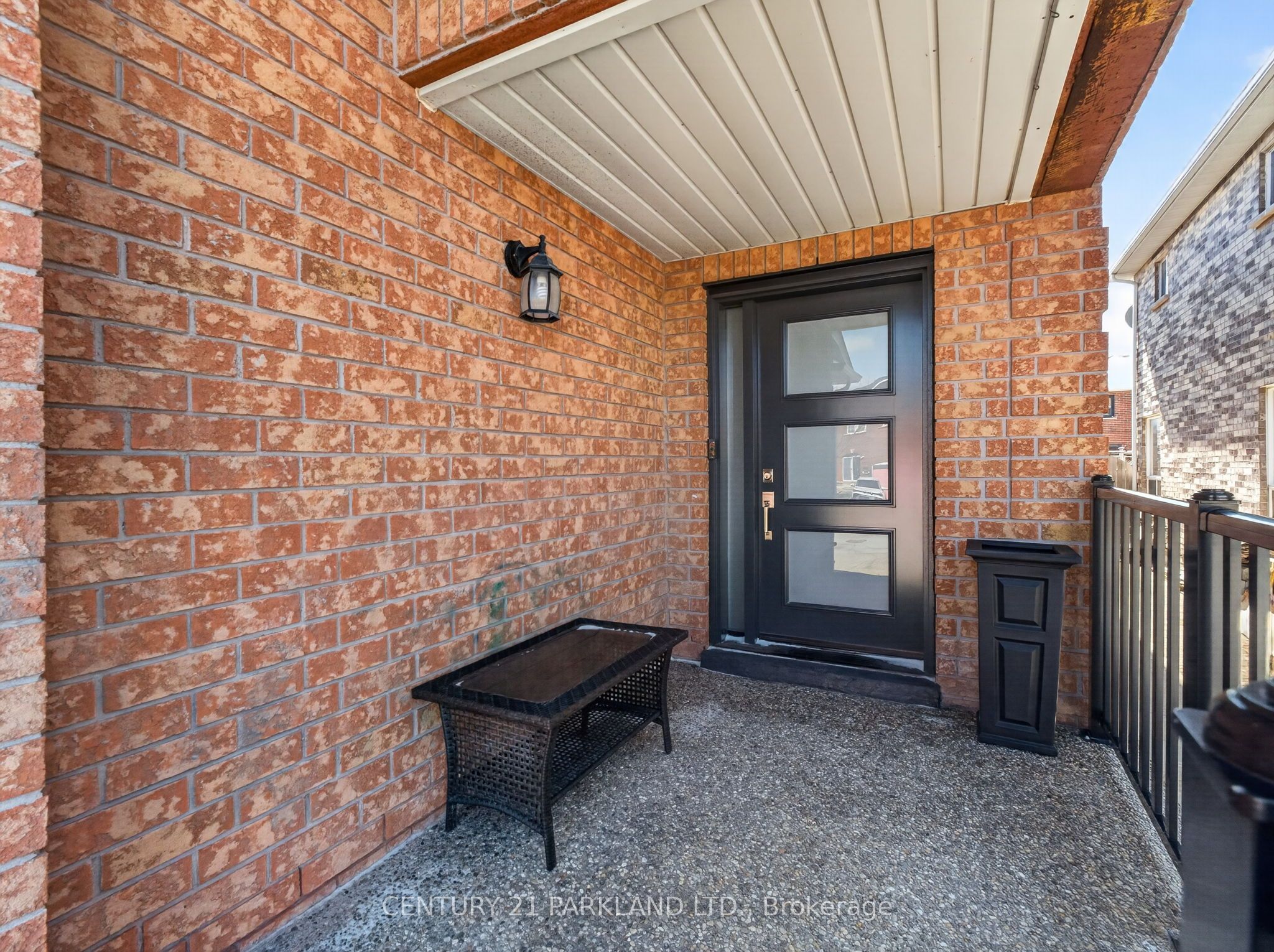 181 Purcell Crescent Property Photo 3