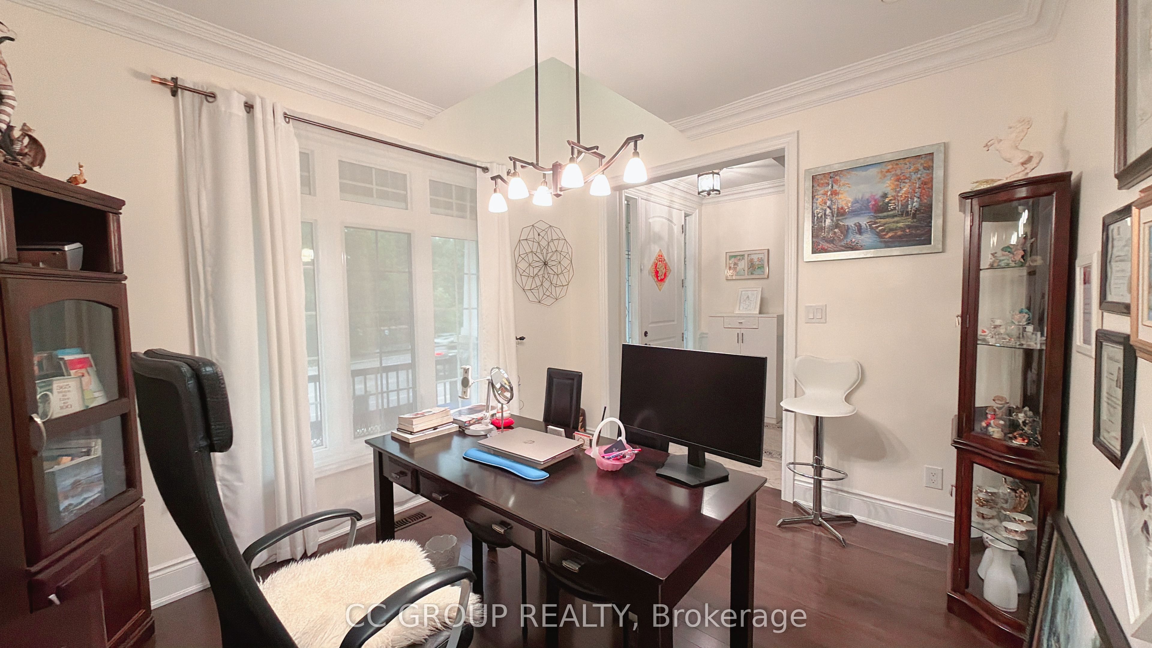 23 Yorkton Boulevard Property Photo 3