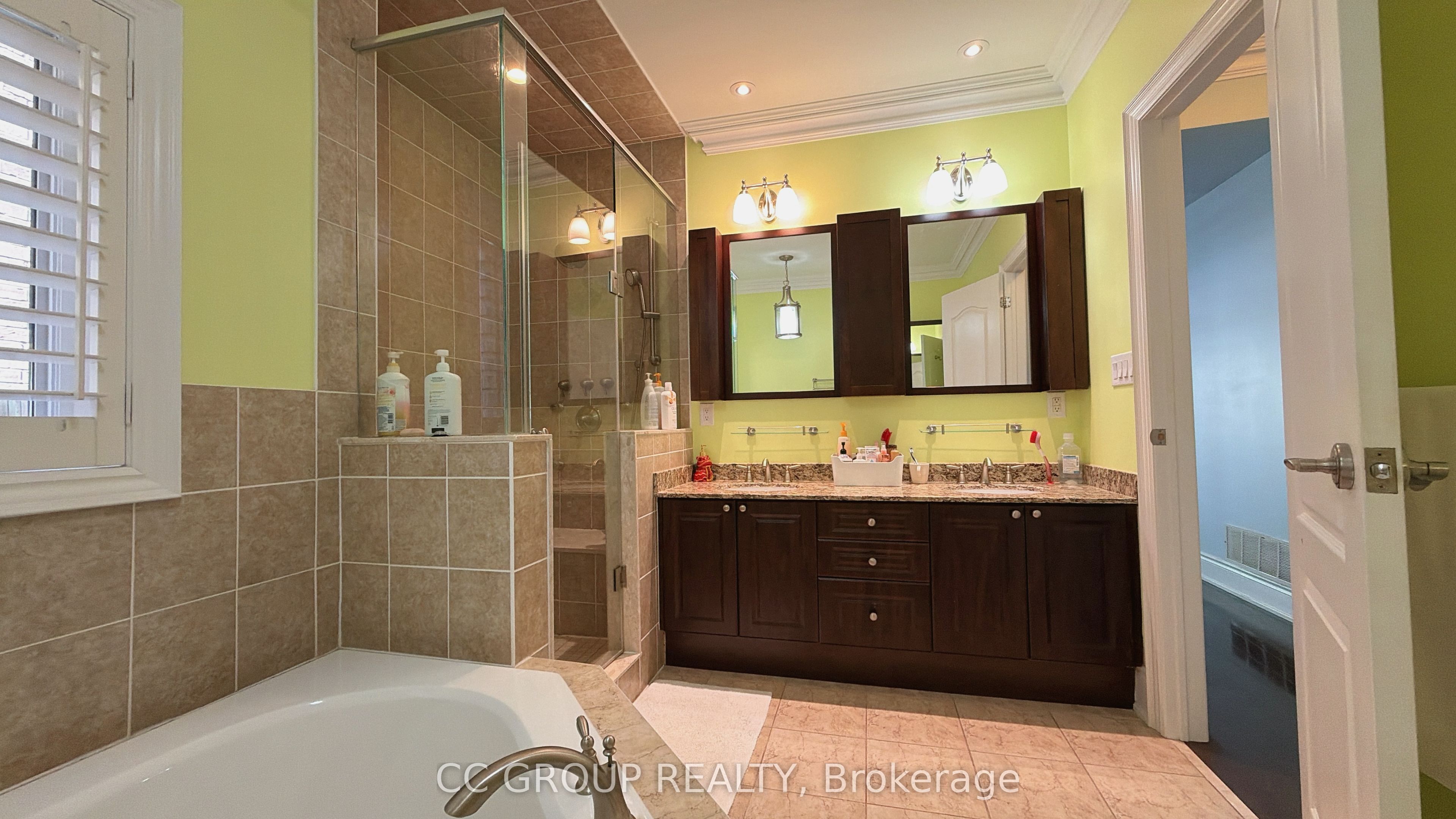 23 Yorkton Boulevard Property Photo 17