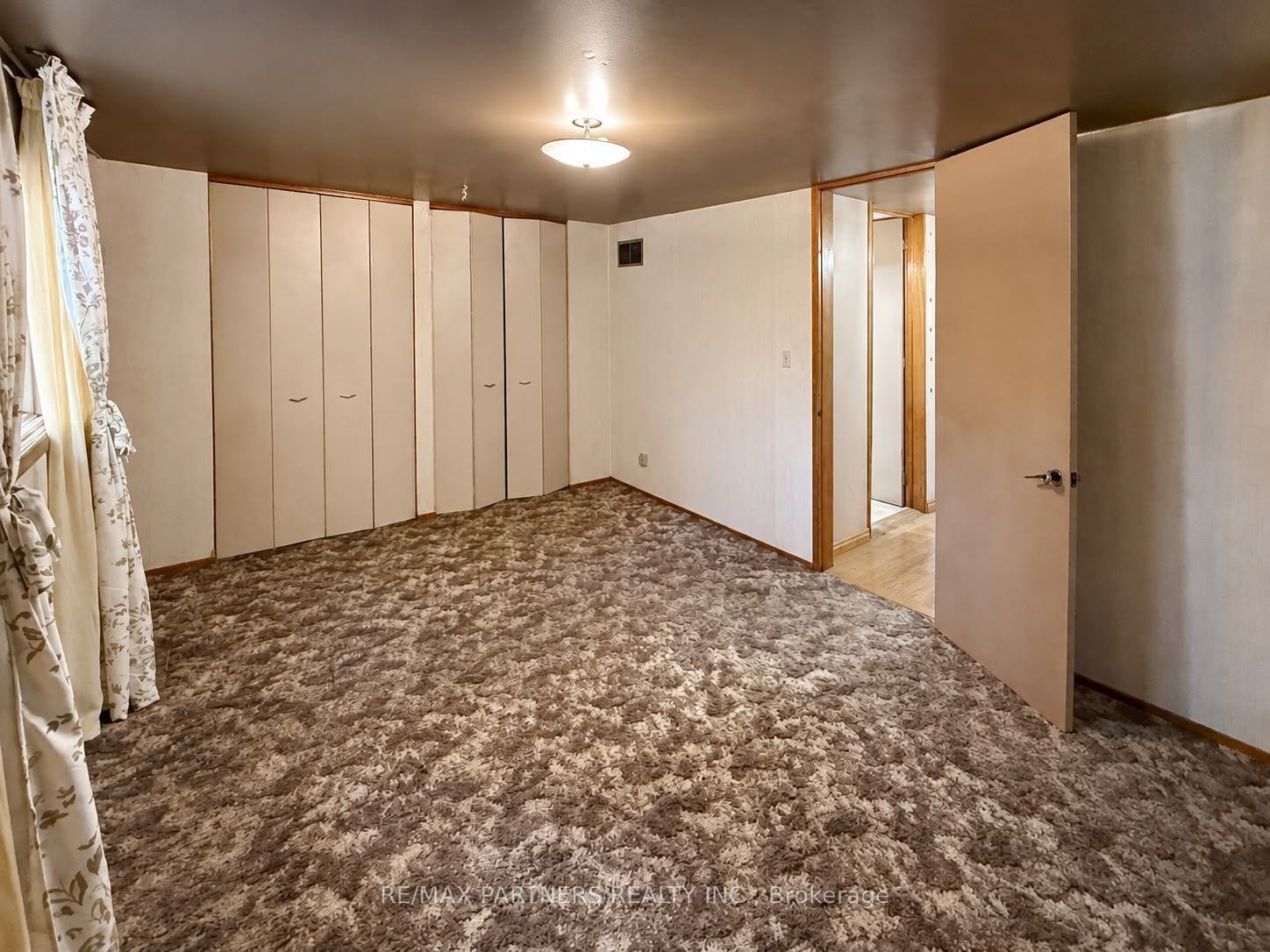 23 Pomander Road Property Photo 8