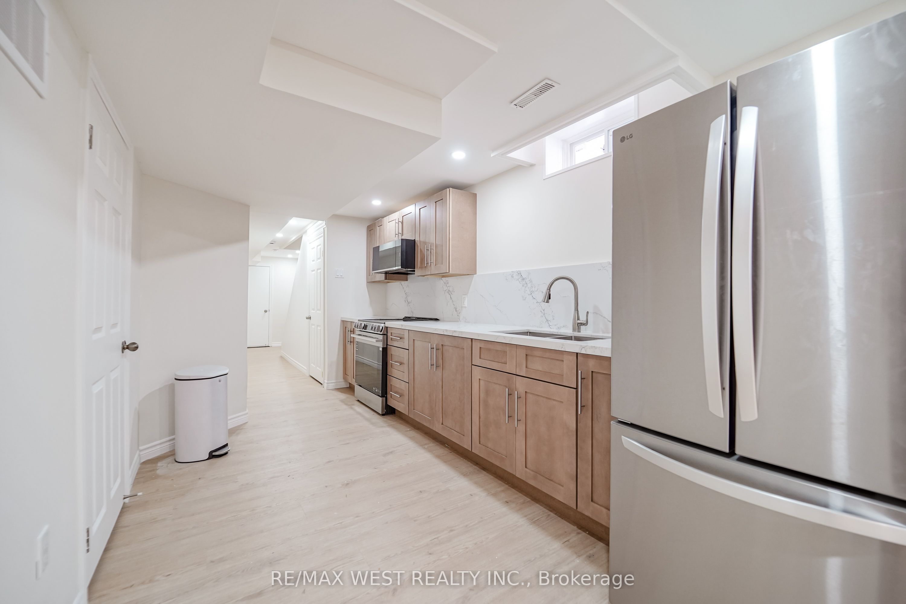 139 River Ridge Boulevard Property Photo 11