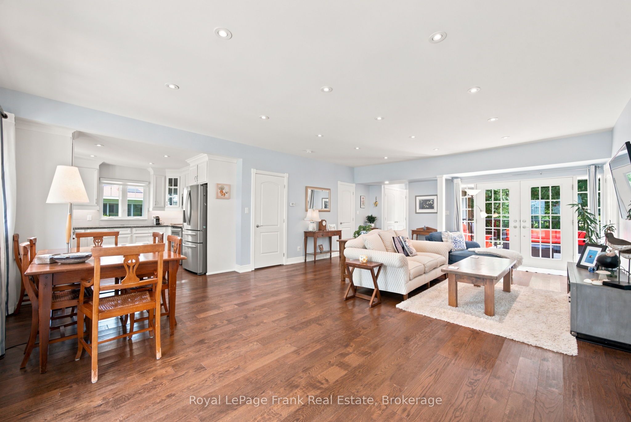15 Lakeshore Road Property Photo 6
