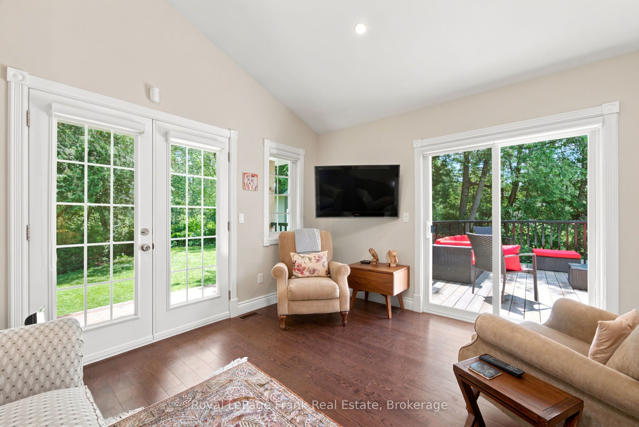 15 Lakeshore Road Property Photo 11