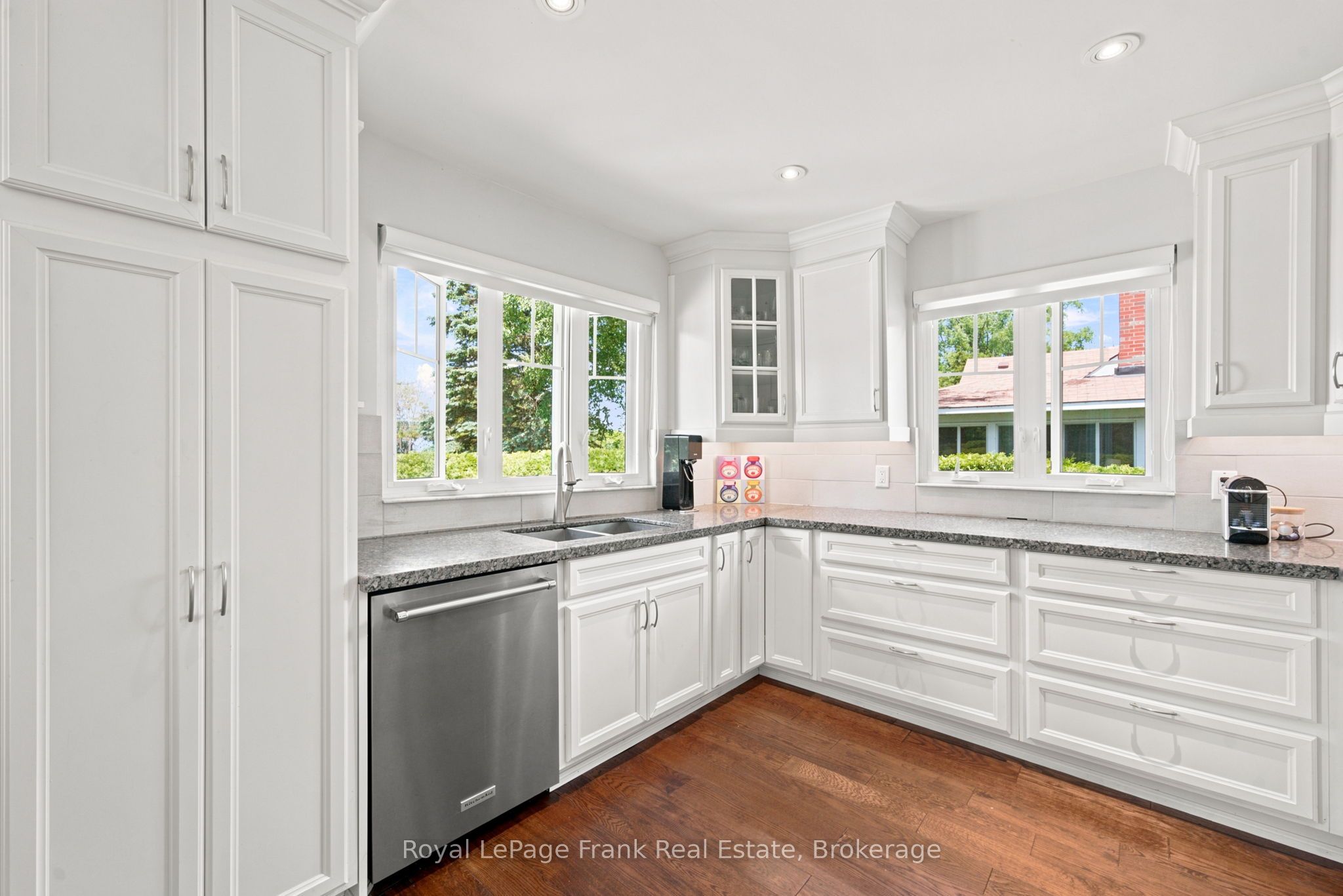 15 Lakeshore Road Property Photo 13