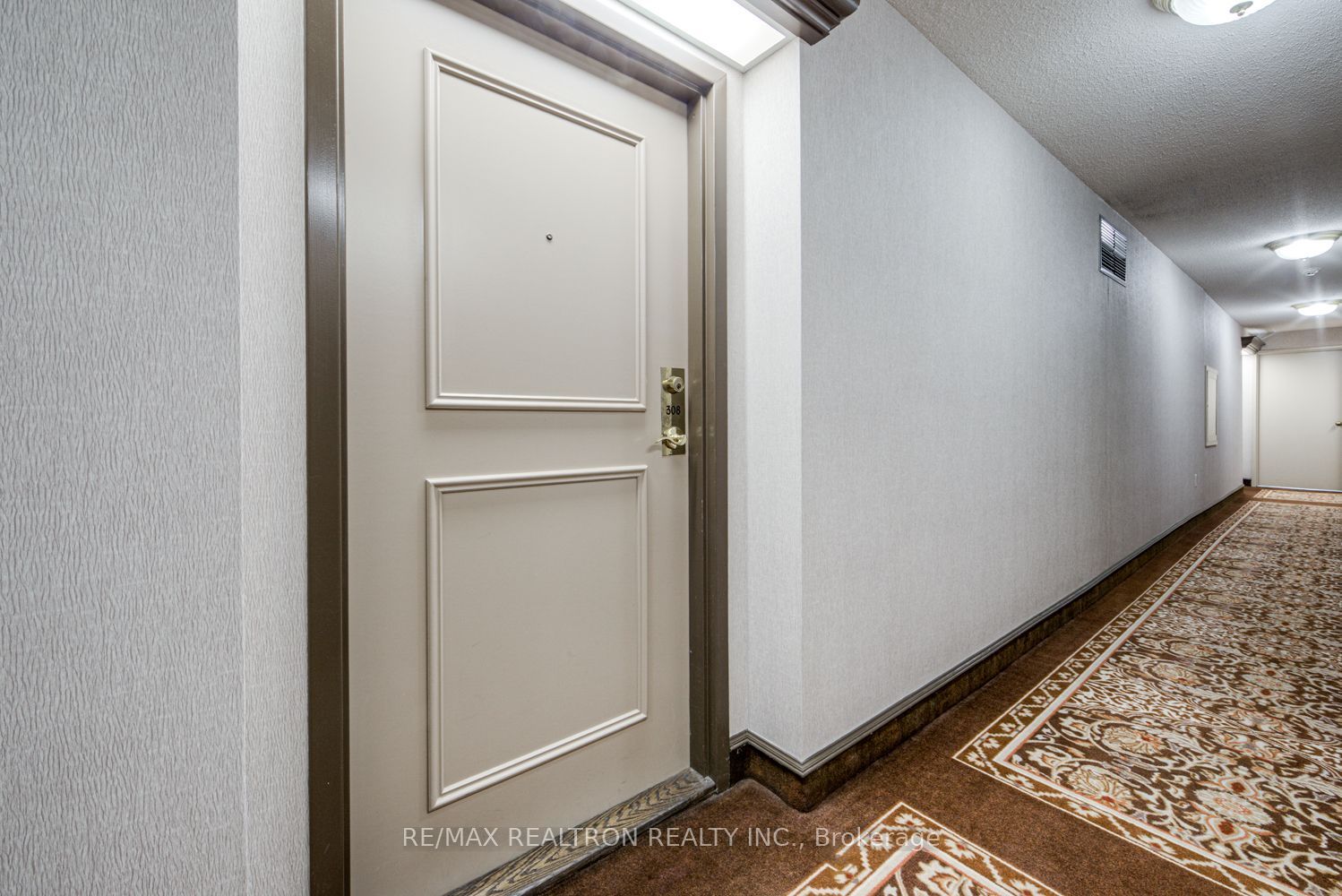 270 Davis Drive Property Photo 2
