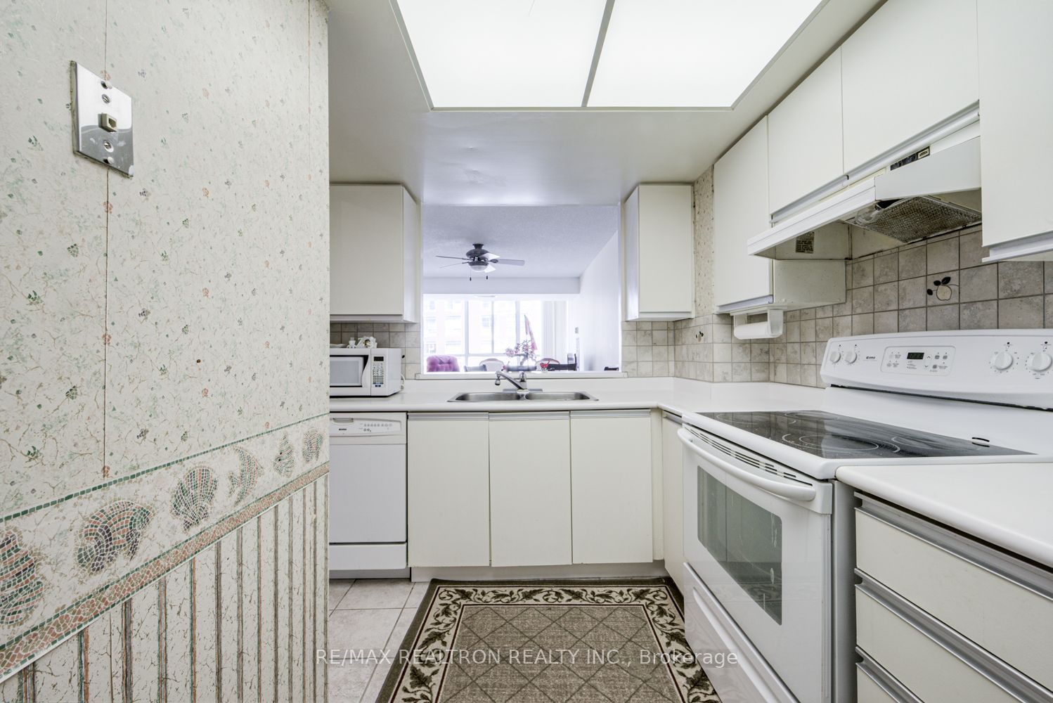 270 Davis Drive Property Photo 10