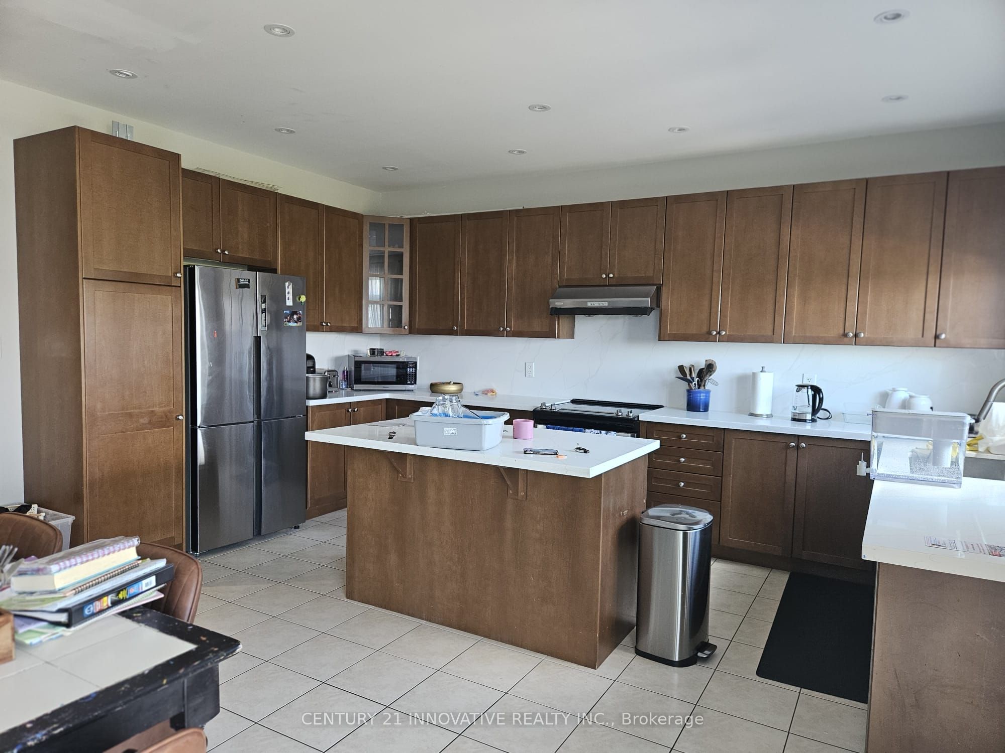 118 Santa Amato Crescent Upper Property Photo 4