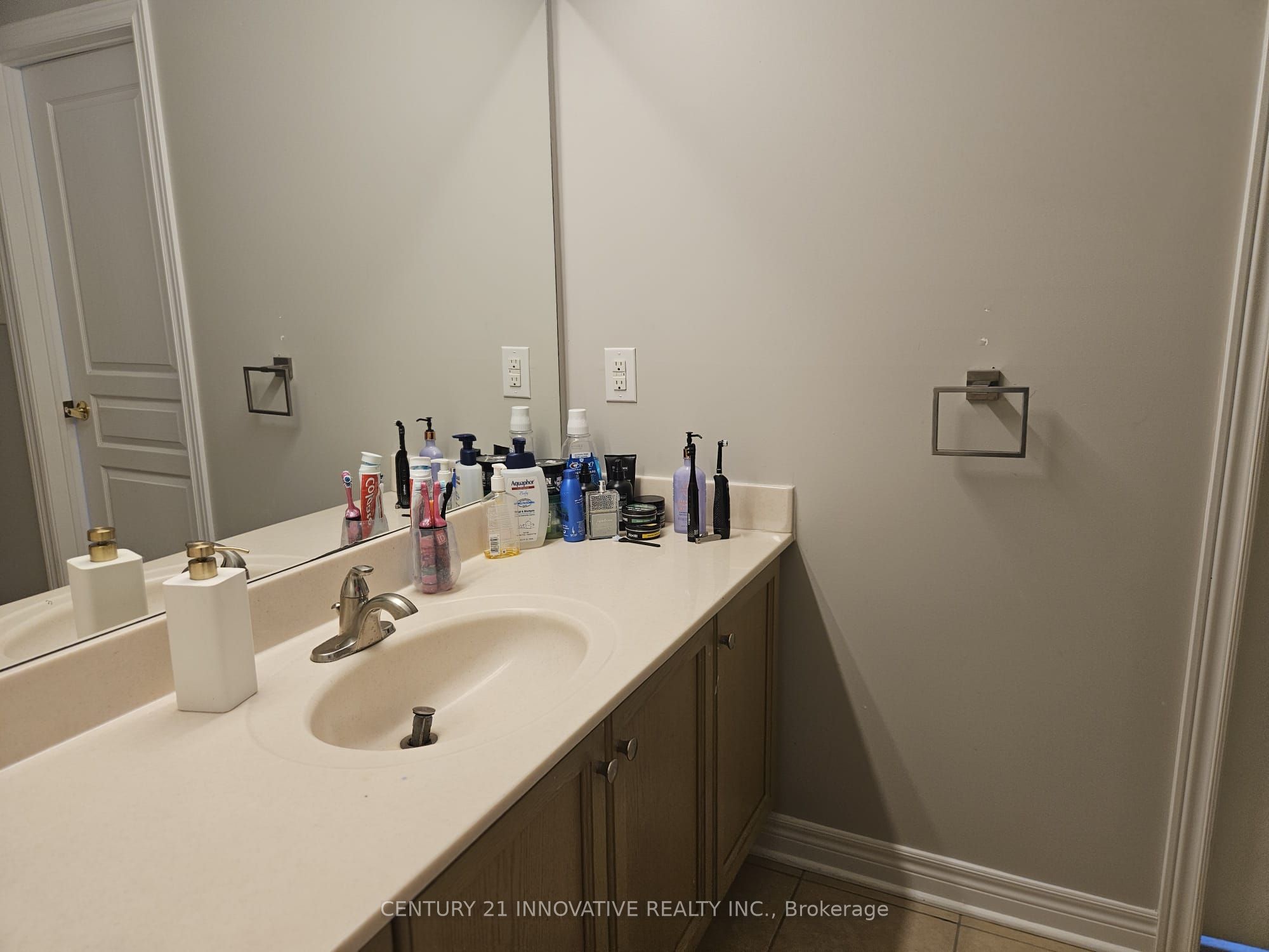 118 Santa Amato Crescent Upper Property Photo 13