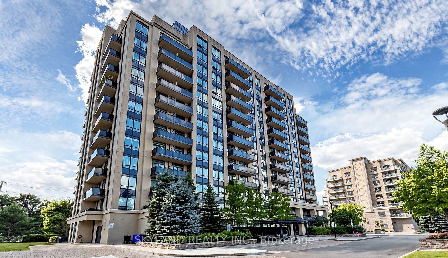 520 Steeles Avenue W 102 Property Photo 2