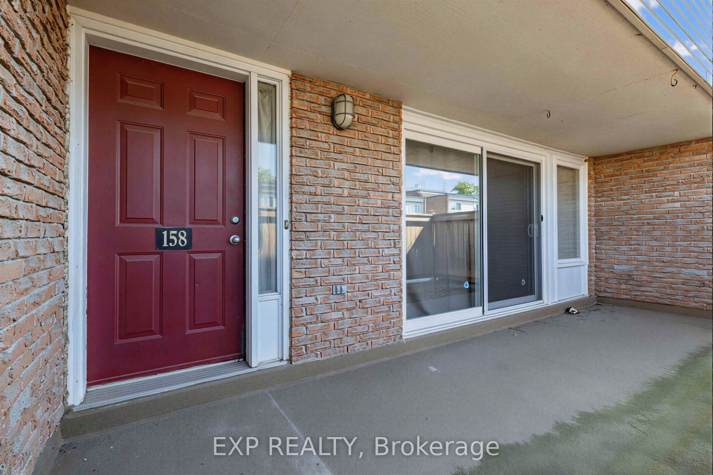 158 Milestone Crescent 58 Property Photo 5