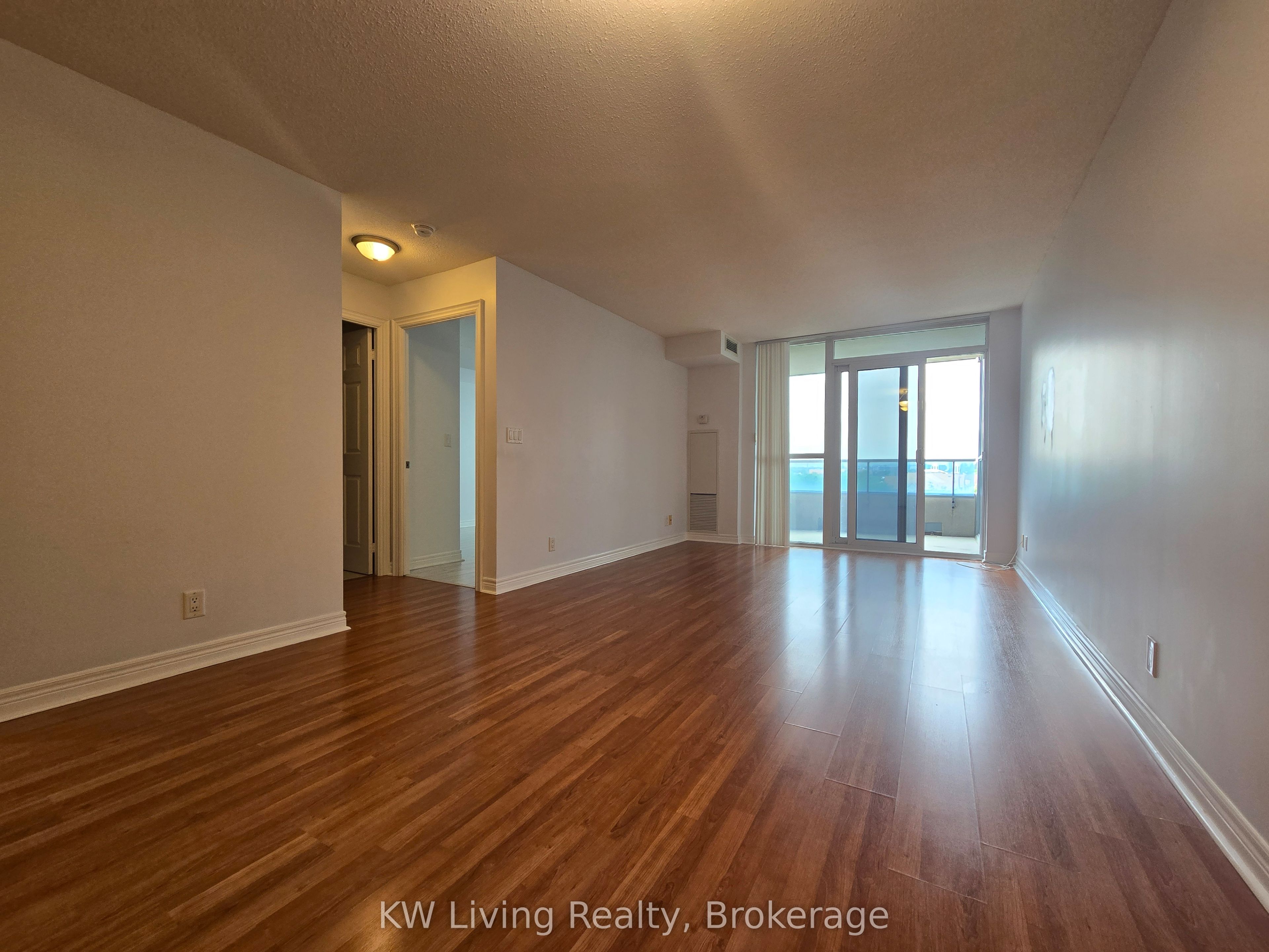 33 Cox Boulevard 701 Property Photo 14