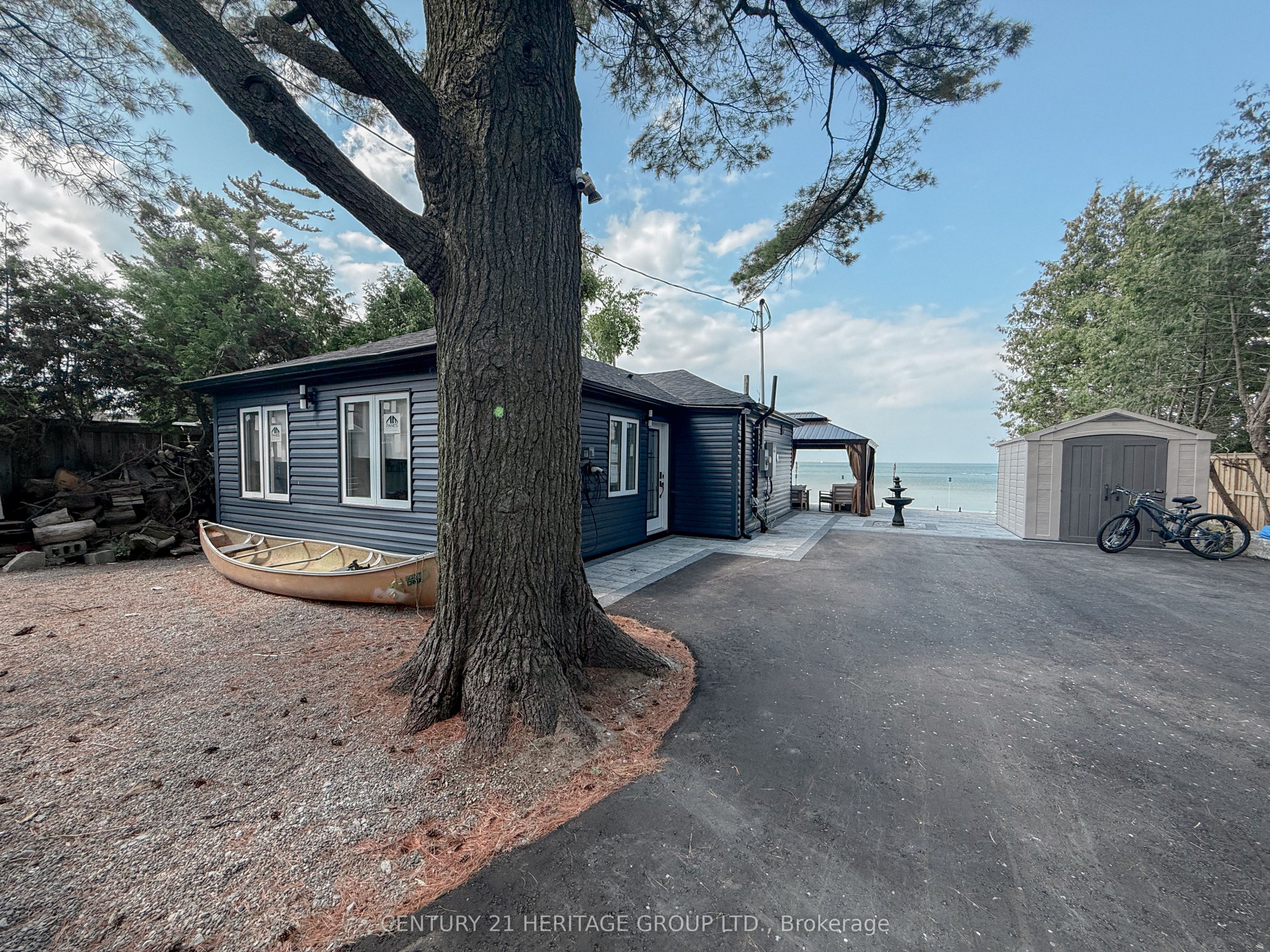 110 Hedge Road Property Photo 4