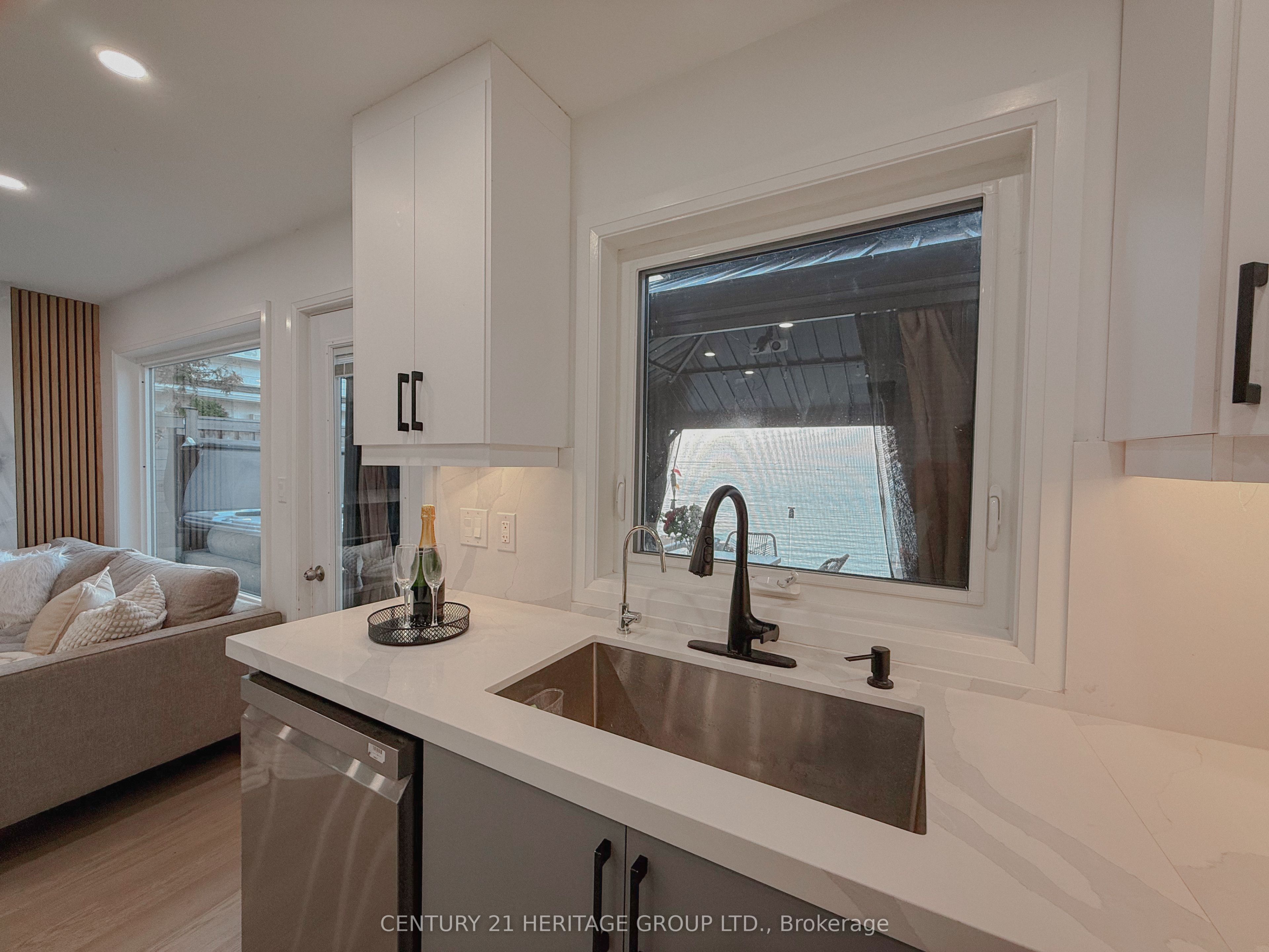 110 Hedge Road Property Photo 13