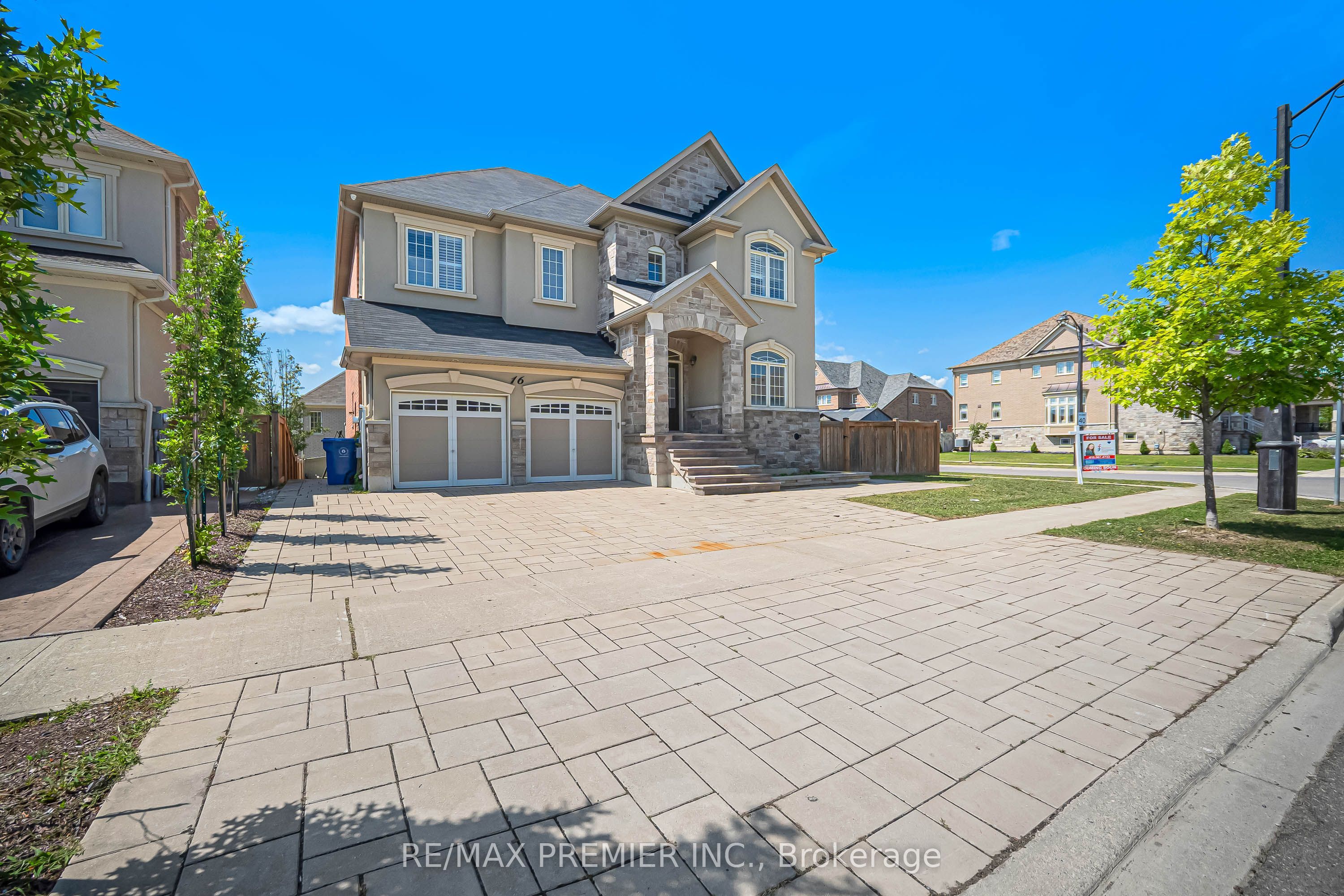 16 Kettle Valley Trail Property Photo 2