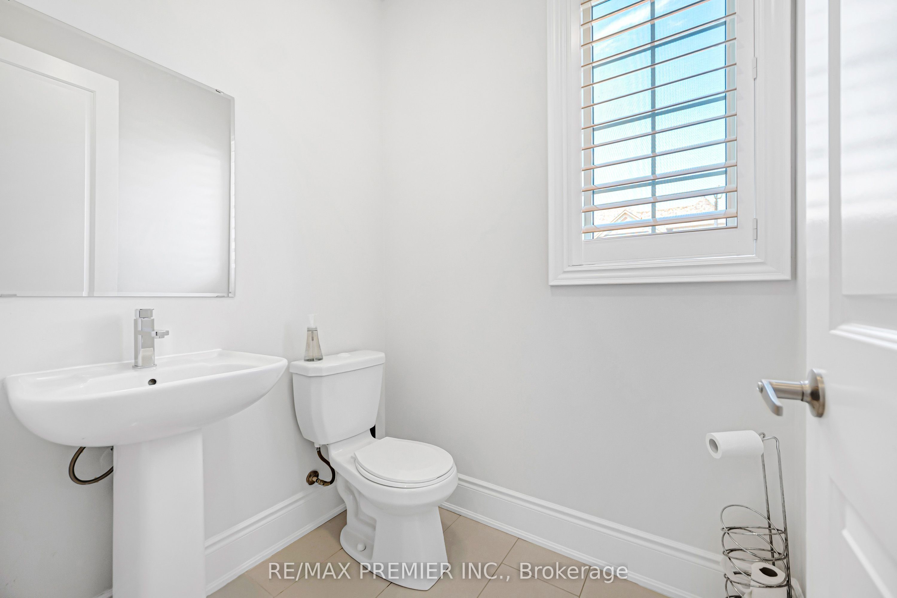 16 Kettle Valley Trail Property Photo 7